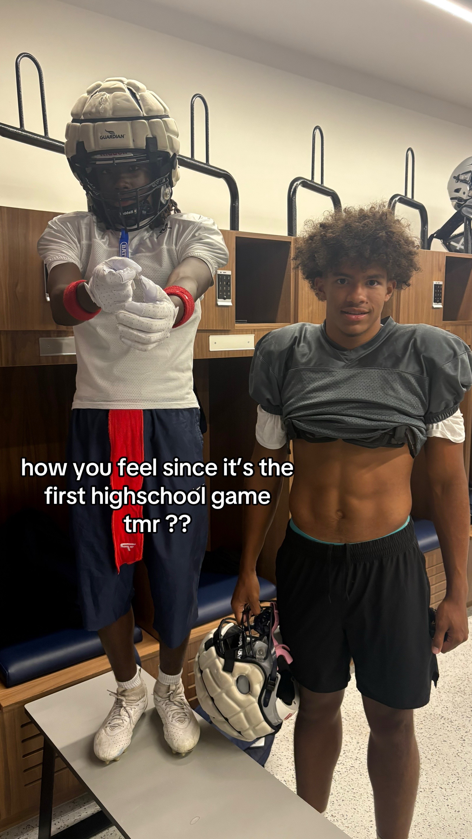 @🤠