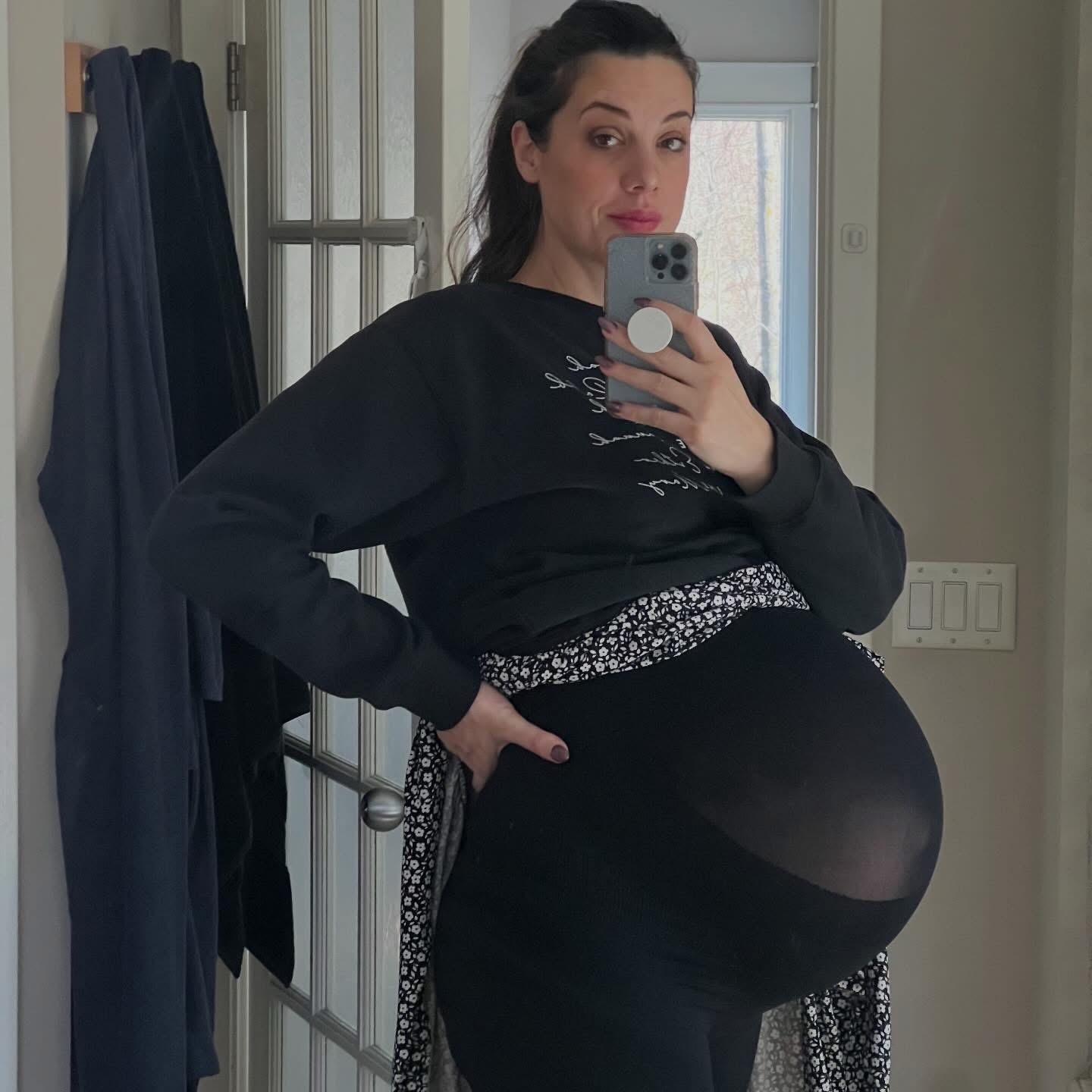 @Tabitha Kelley | Twin Mom of 8