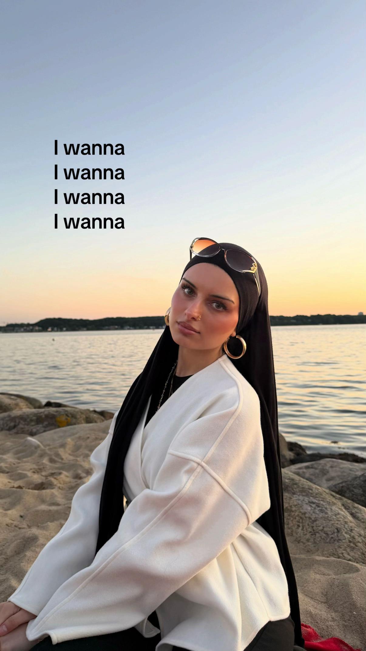 @𝐚𝐮𝐭𝐫𝐞 𝐦𝐨𝐧𝐝𝐞 🌺