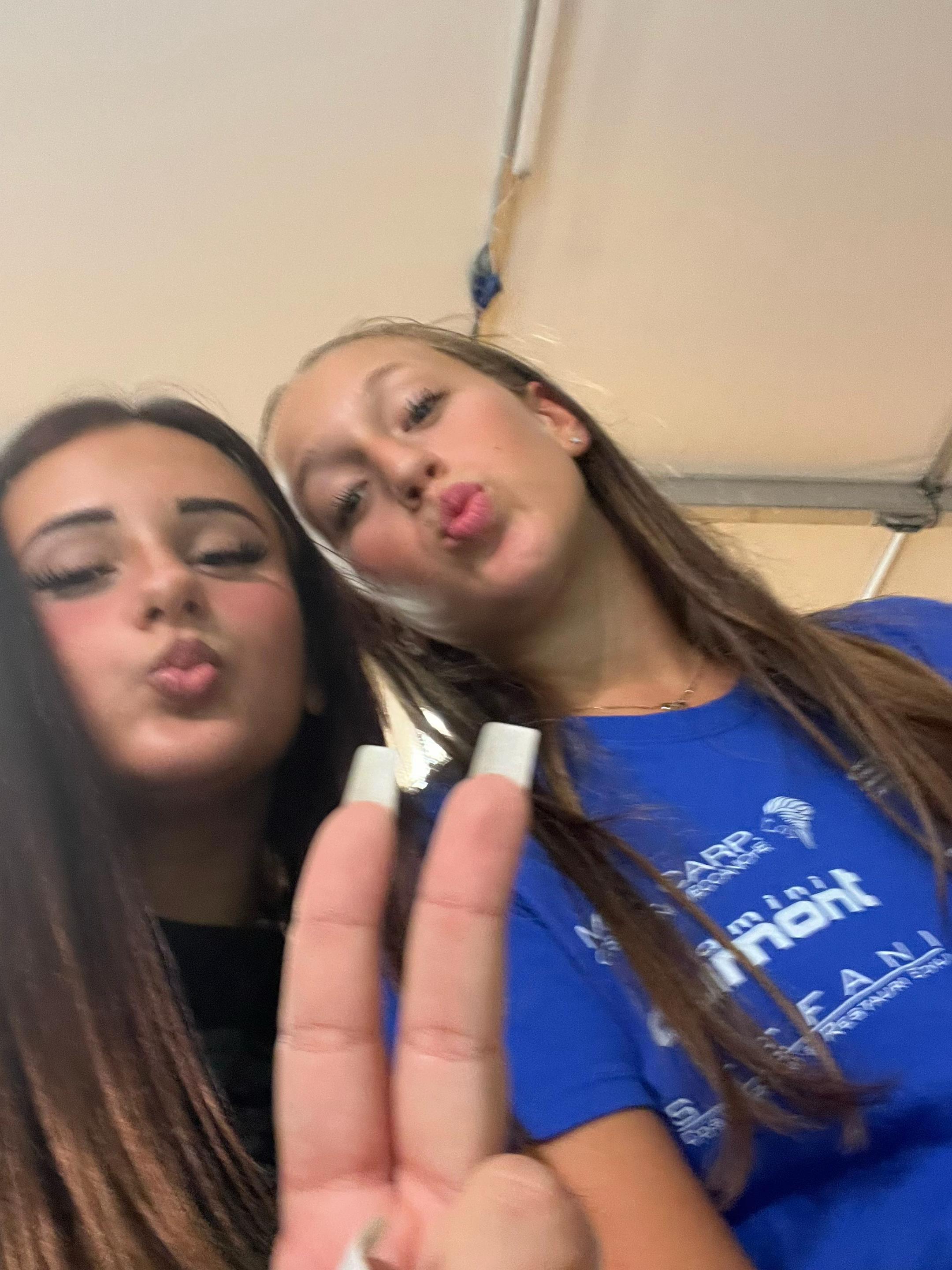 @Cami_013