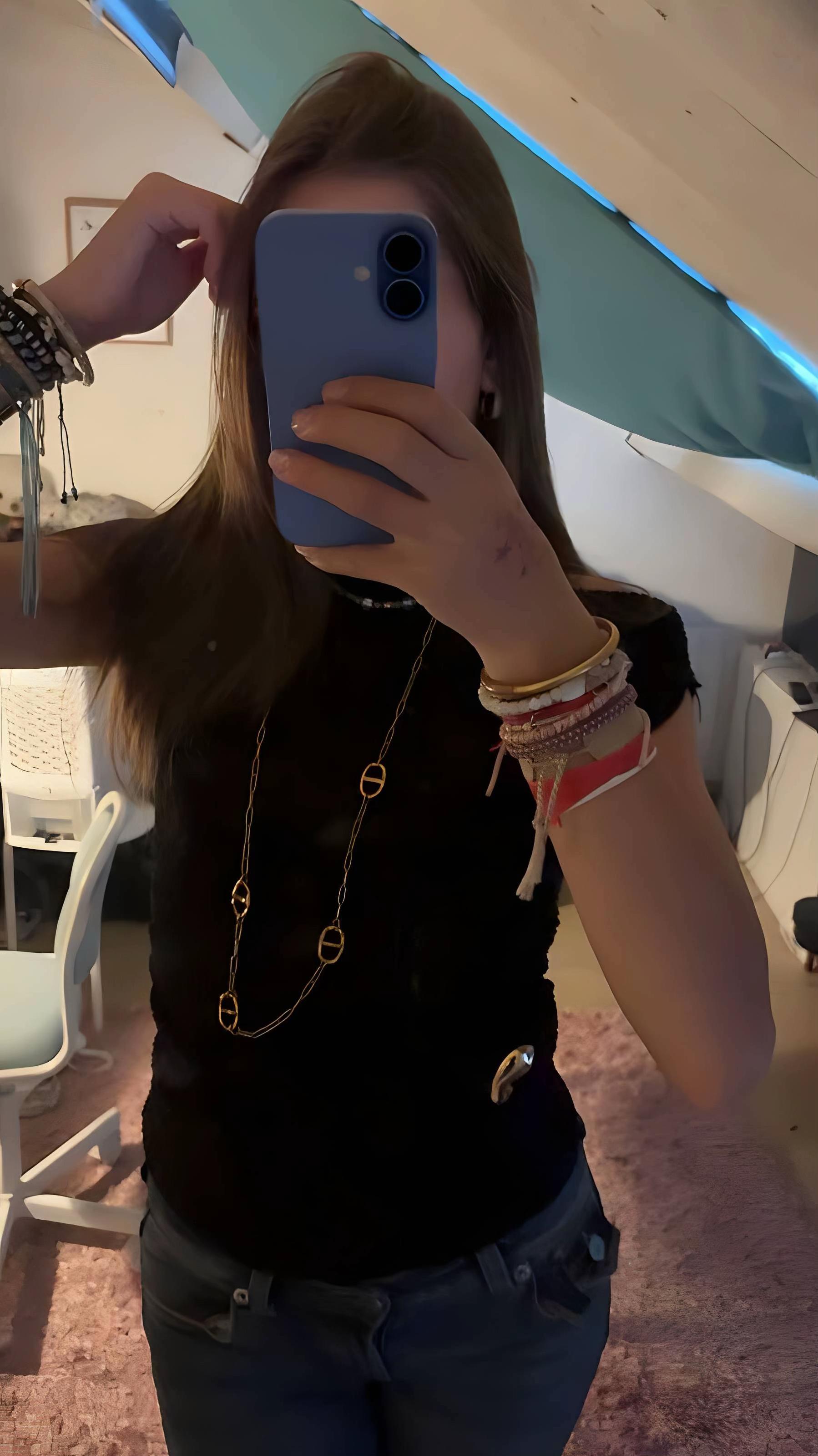 @ℱ.𝓃𝓃𝓎❣️