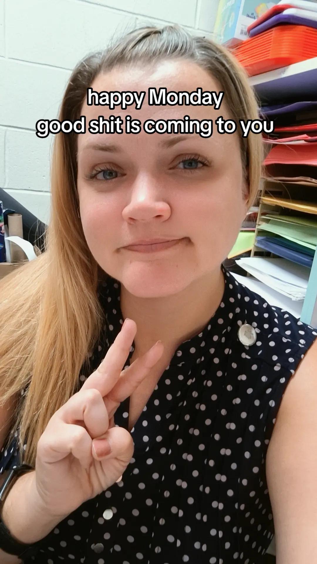 @Laura Saxx