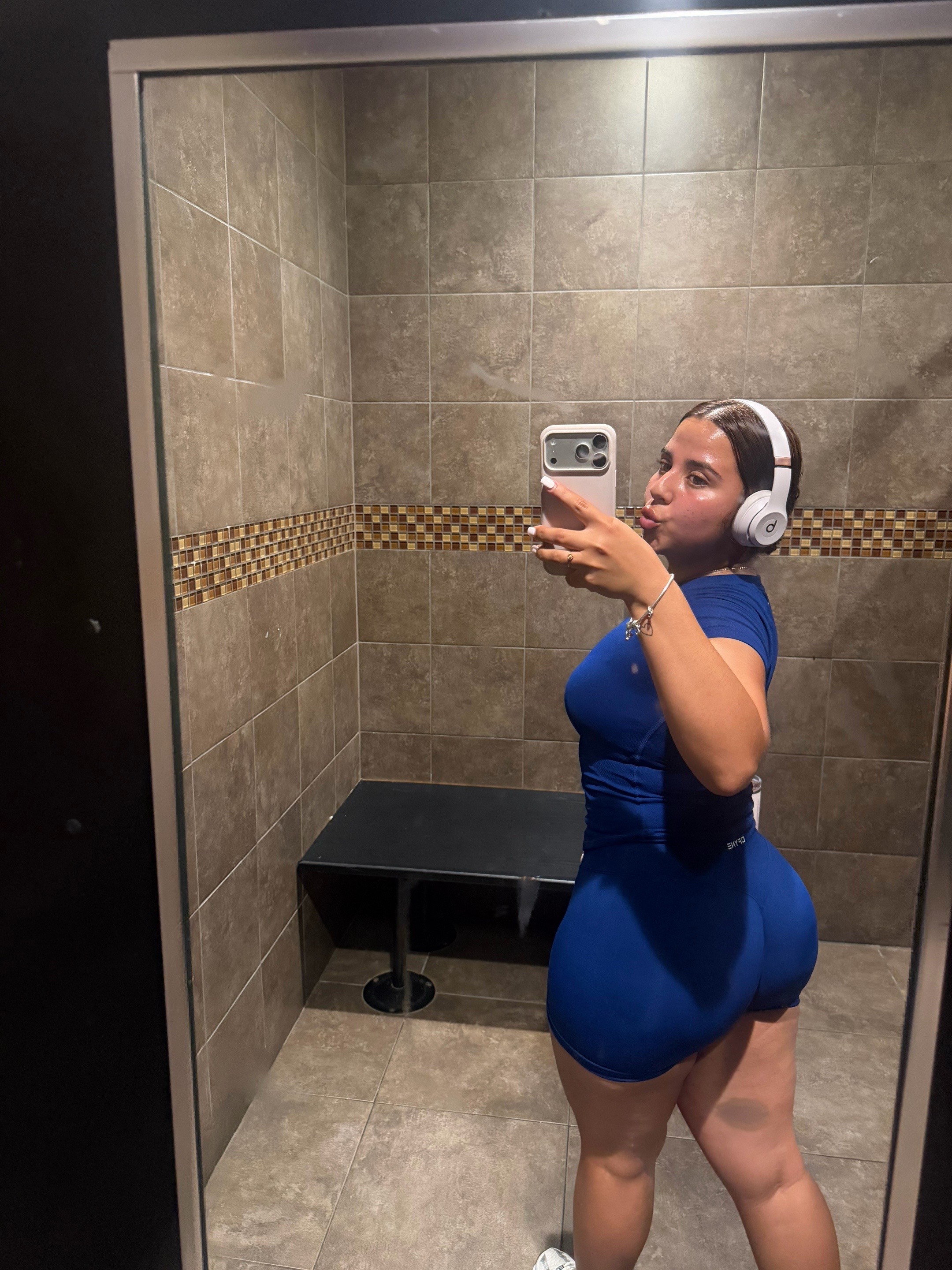 @alondra