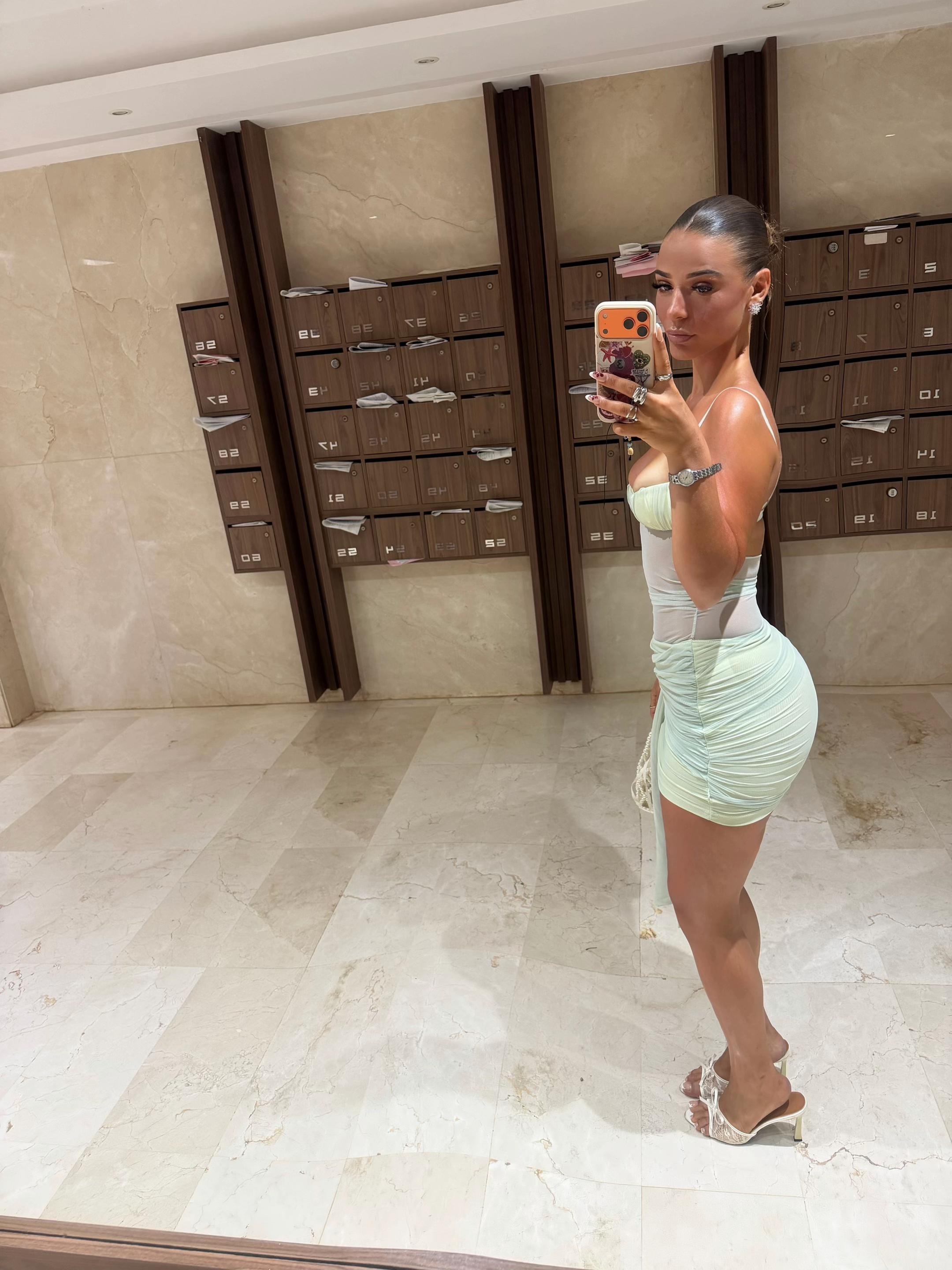 @iam_lonaa