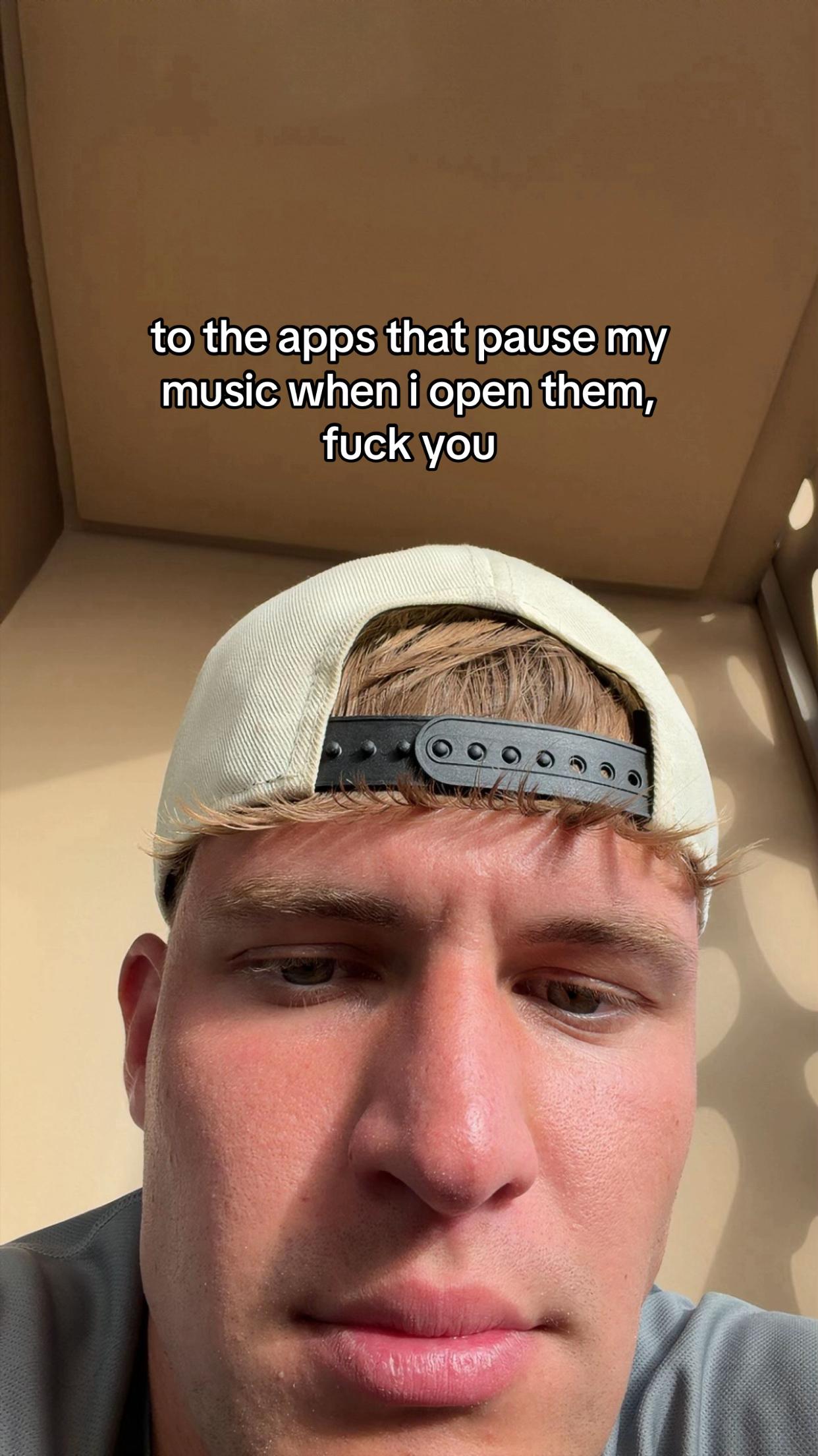 @theo🙍🏼♂️