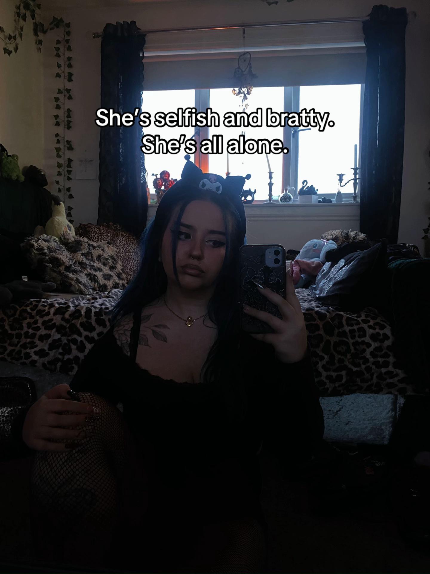 @𝖘𝖔𝖕𝖍&rsquo;𝖘 𝖘𝖍𝖊𝖑𝖛𝖊𝖘 🥀