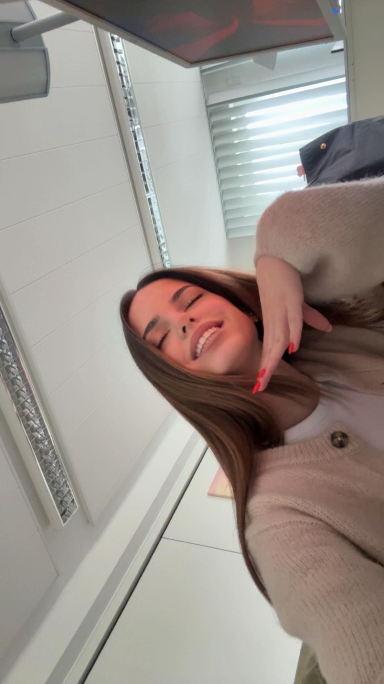 @laura
