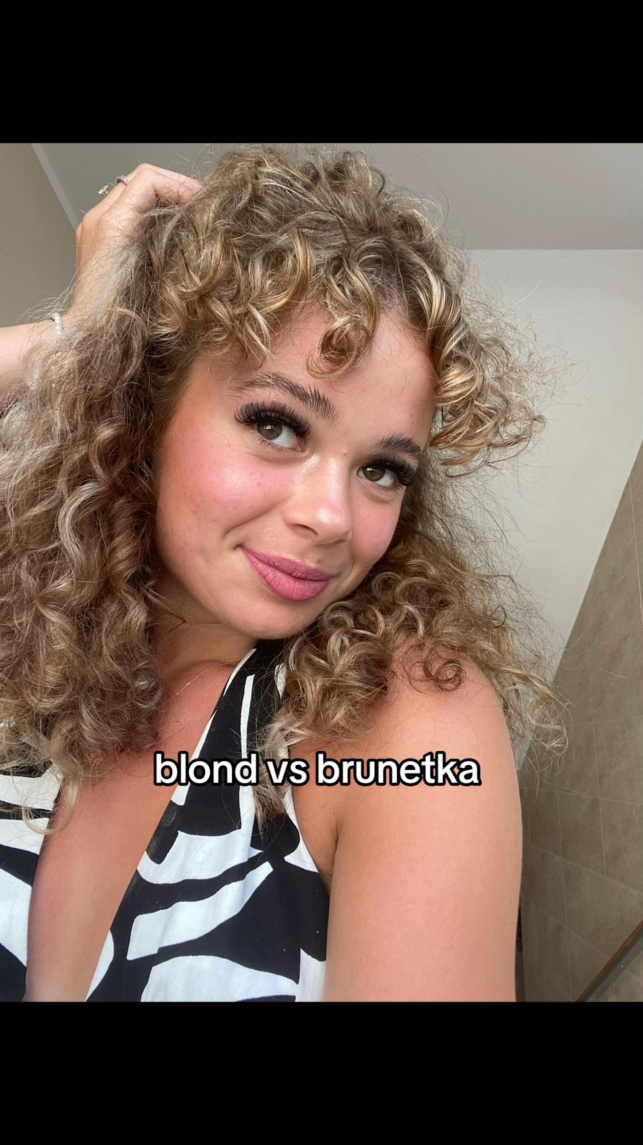 @CURLYBROWNIE• hair, GRWM •