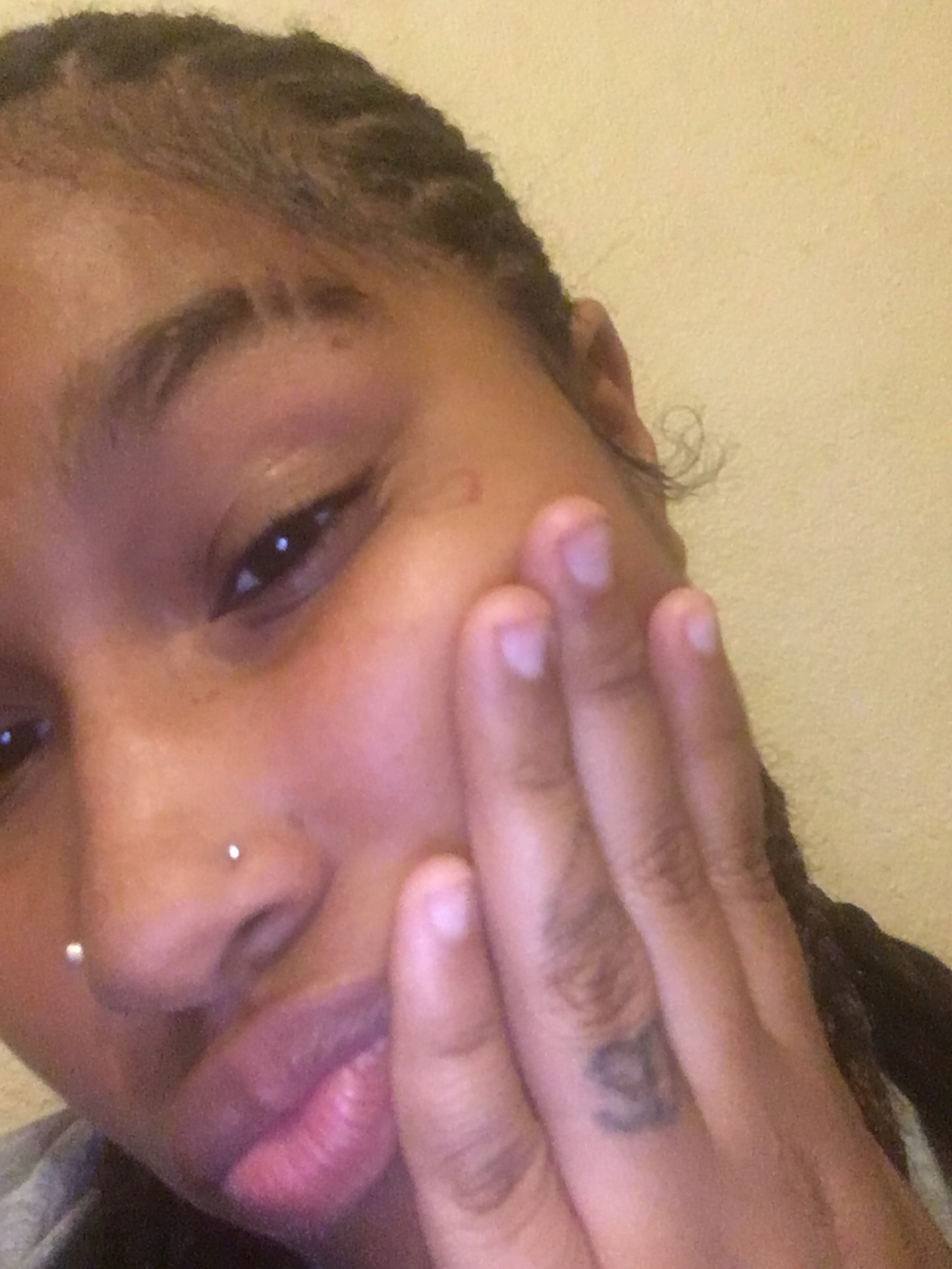 @prettylittleredthang_