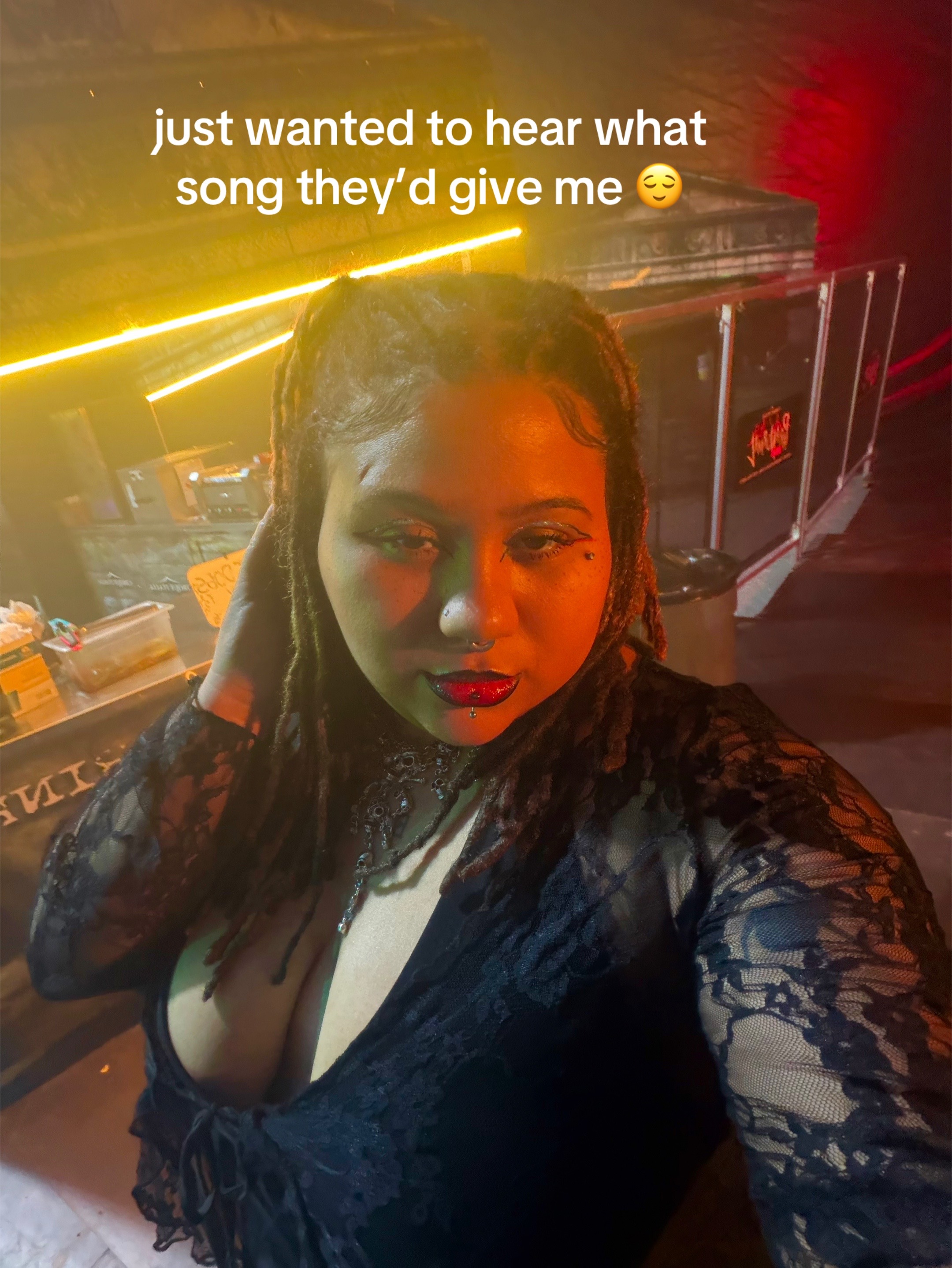 @𝒜𝓂𝒾𝓇𝒶 🦇