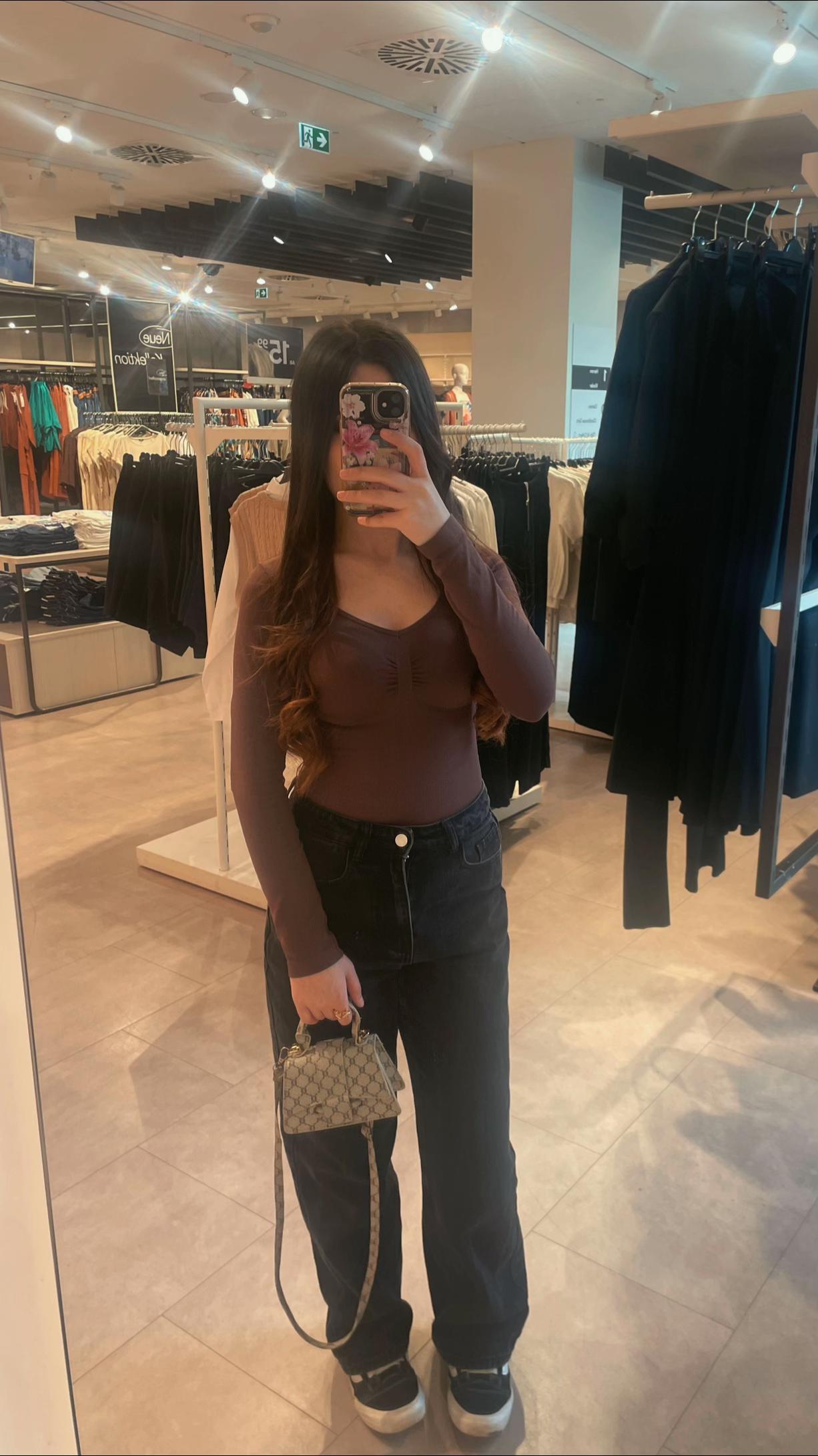 @H & D ๆ