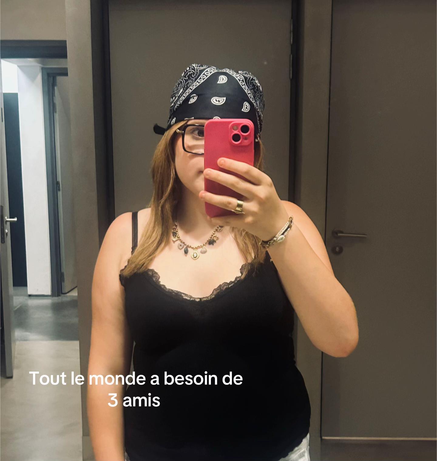 @Estelleeee