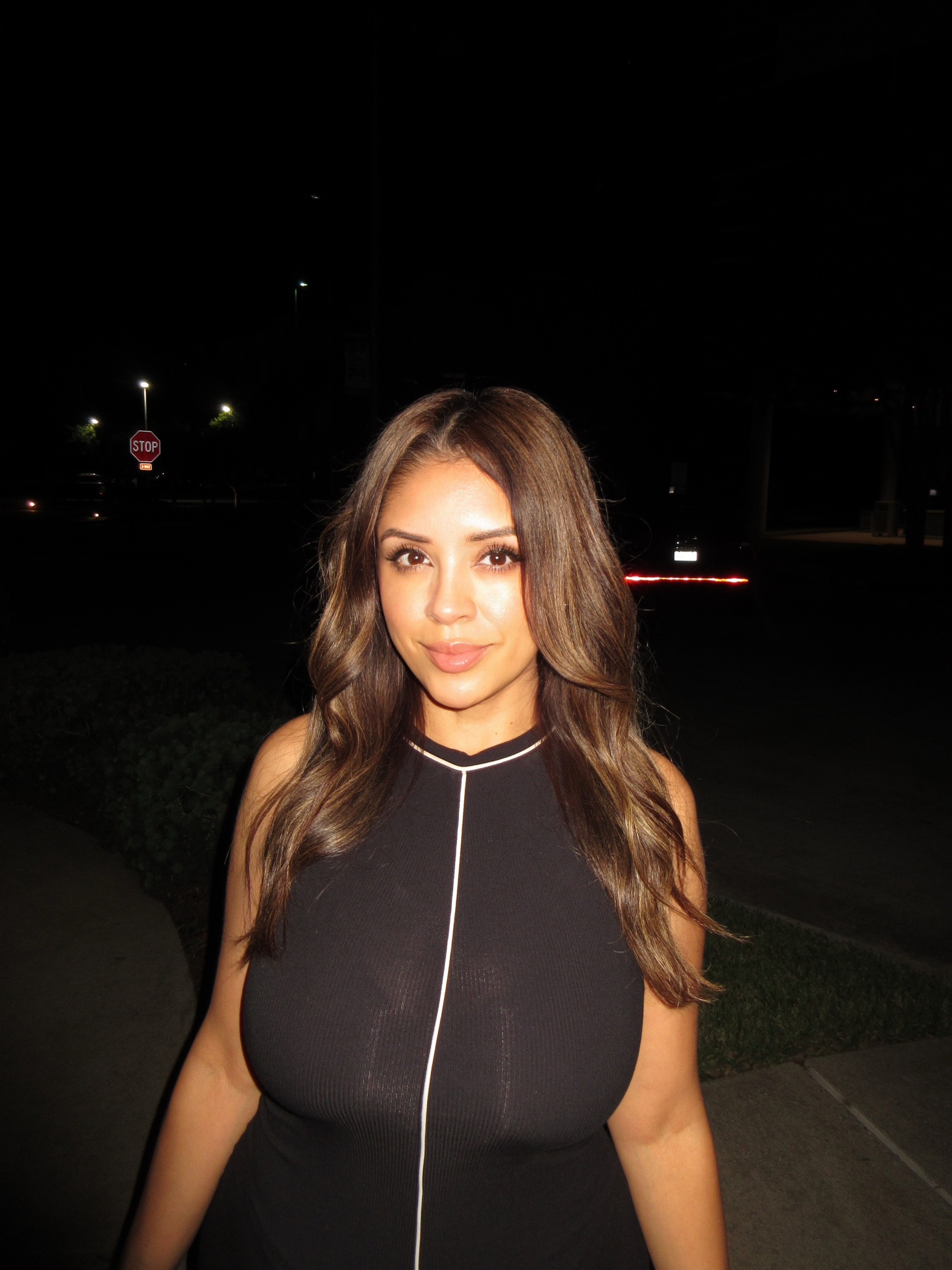 @justnoemi23