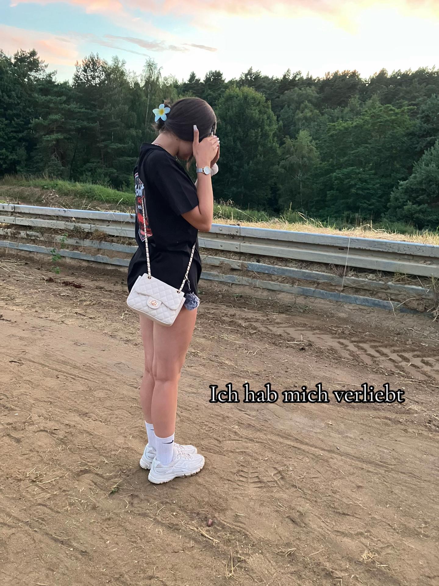 @🎭💭👤