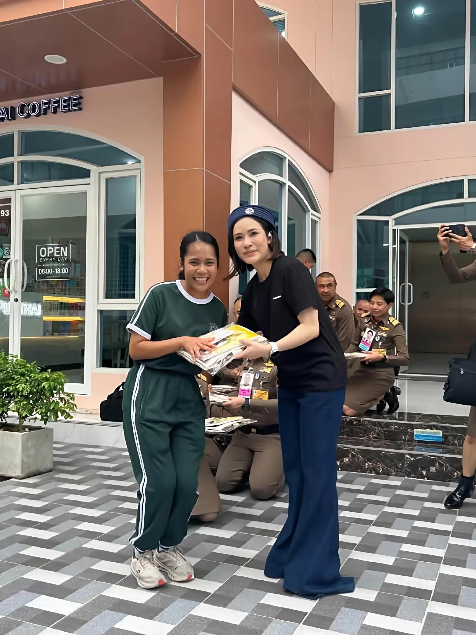 @รักเจ้าคุณพระ "สินีนาถ"