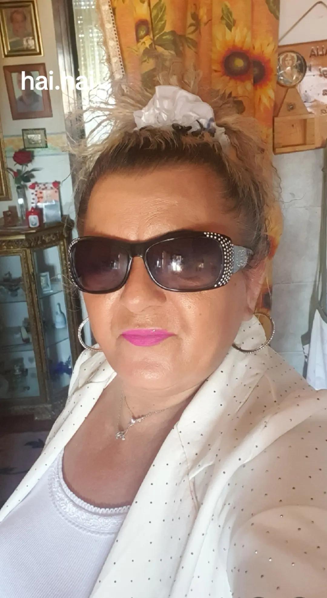 @angela bella bionda pazzerella