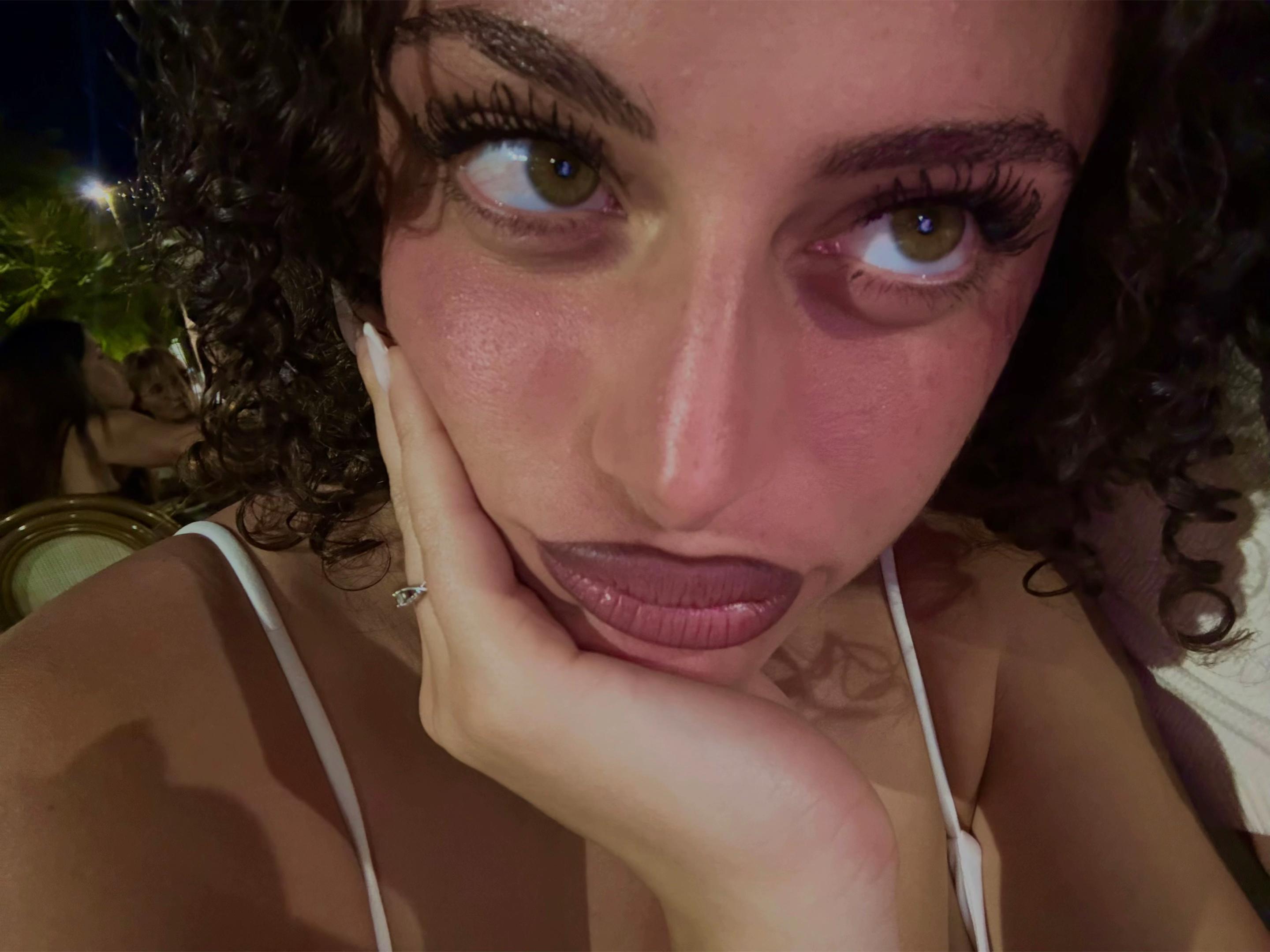 @𝑳