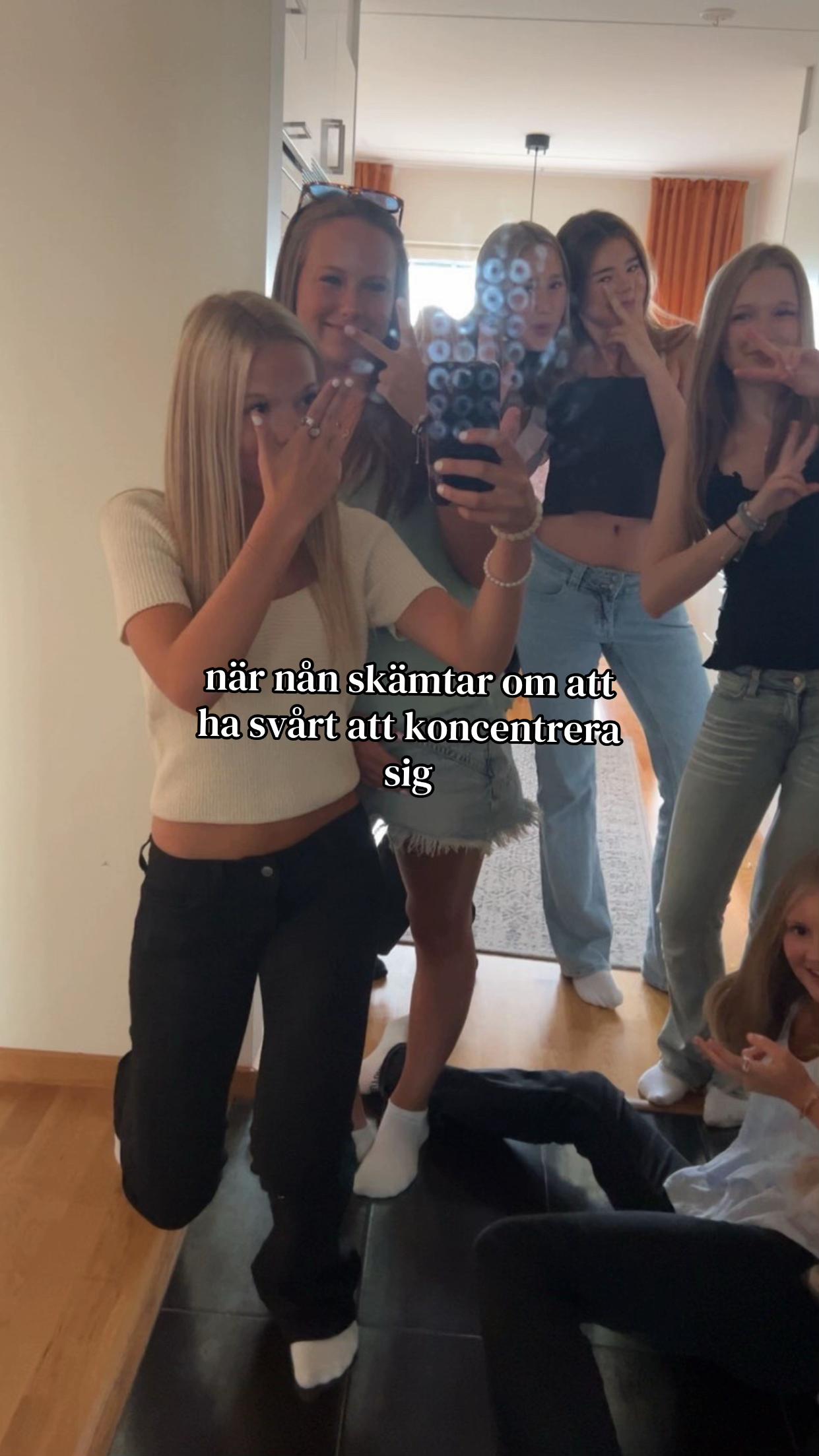 @elli secret🙇♀️