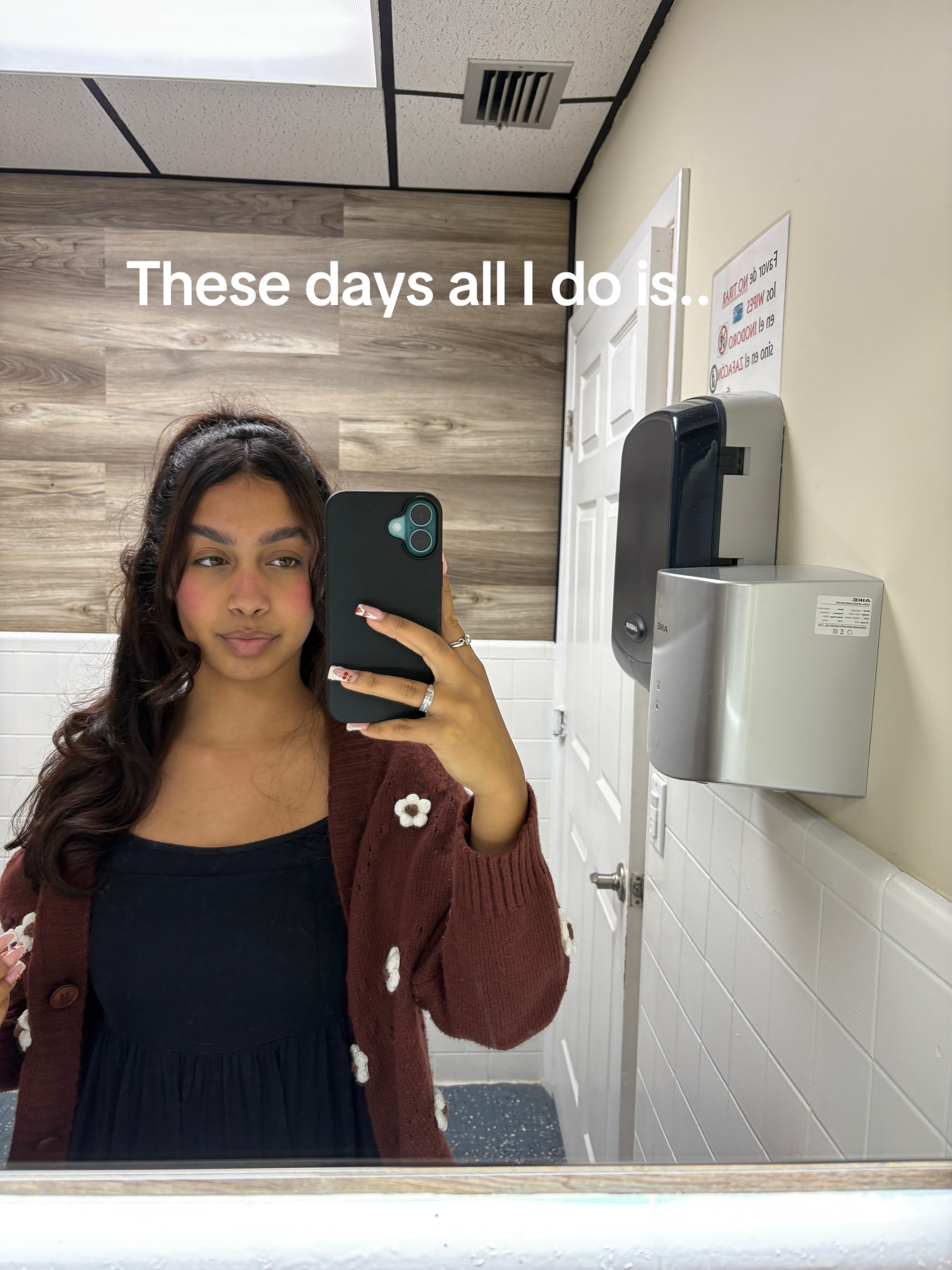 @lauryy