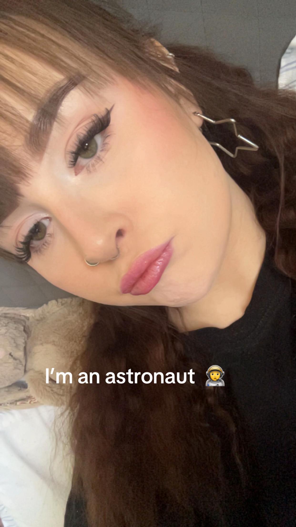 @Ell