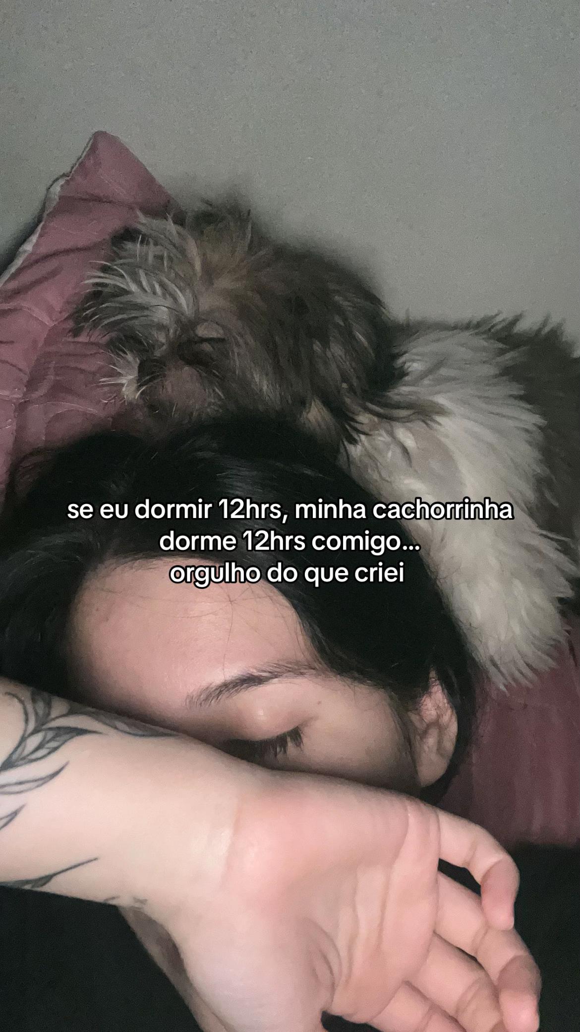 @Áxella