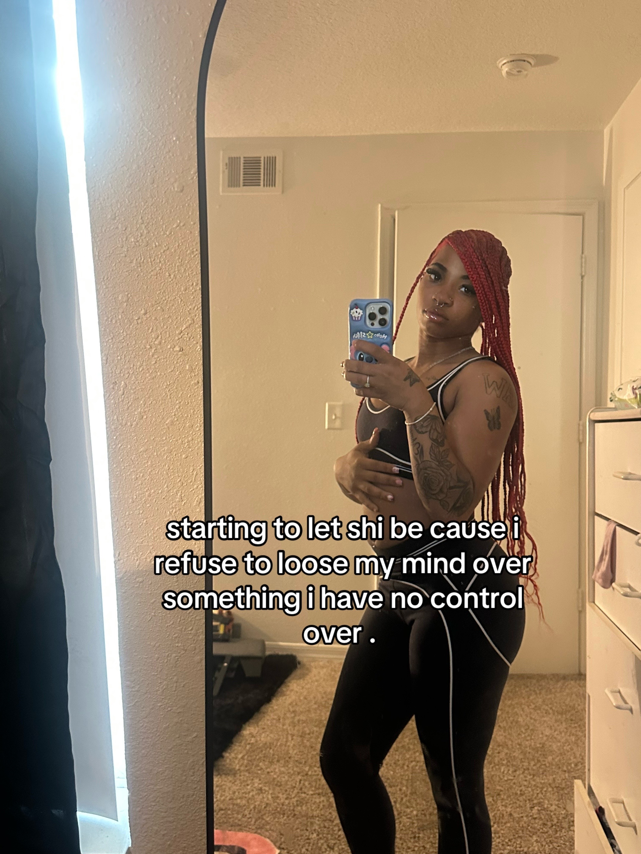 @👩🏽&zwj;❤️&zwj;💋&zwj;👩🏽