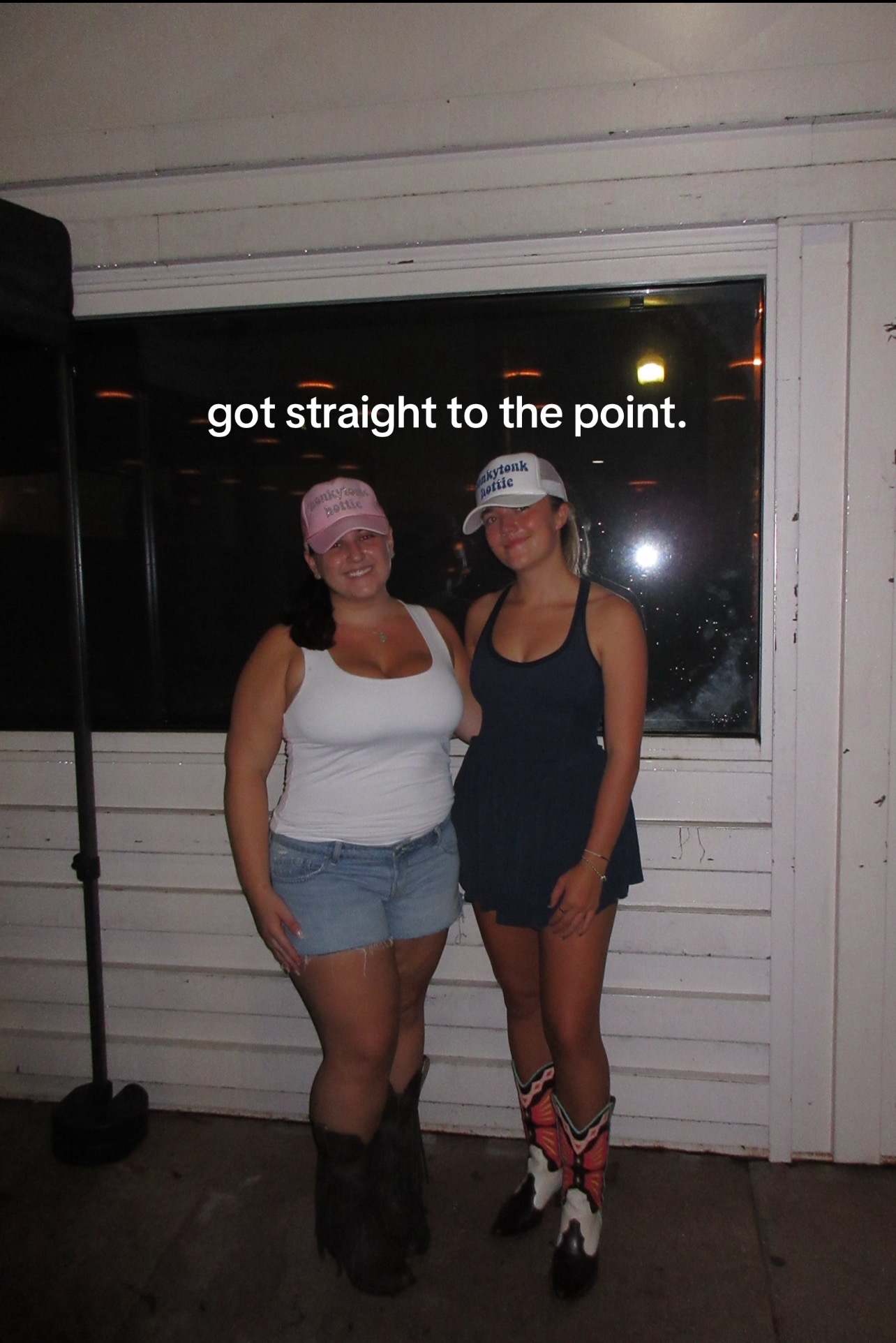 @the honkytonk hotties