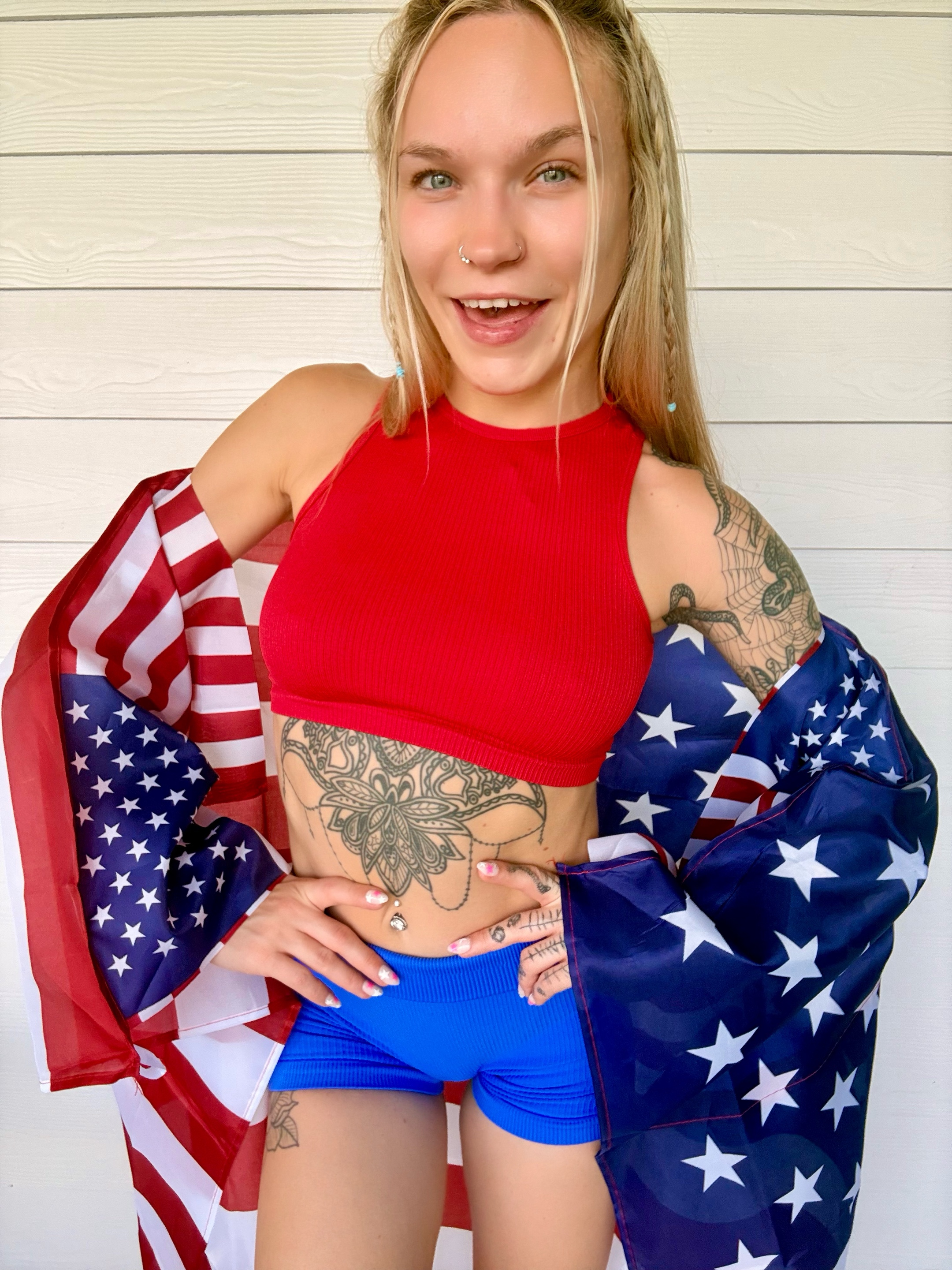 @LyssyLola