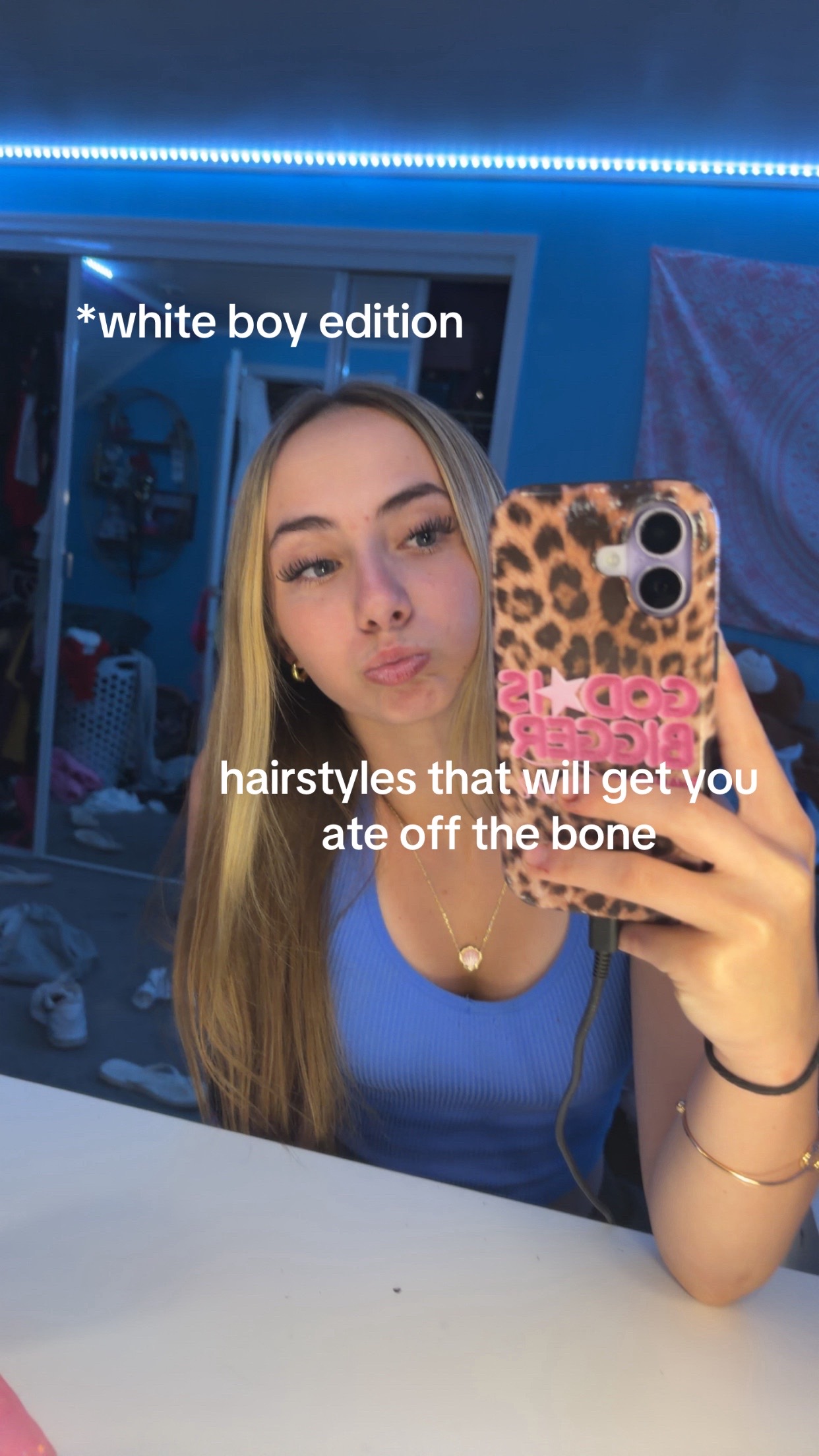 @???