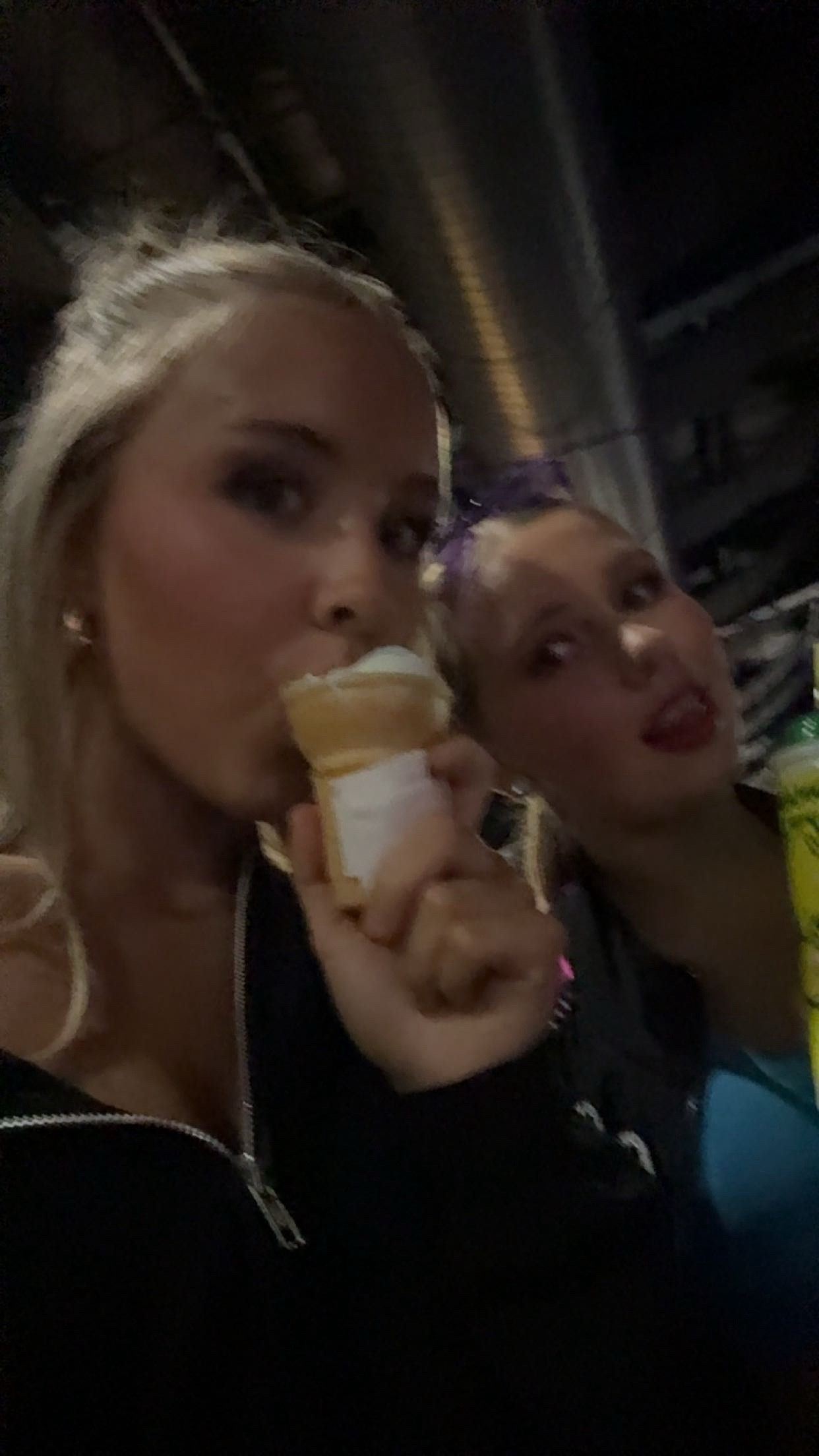 @Annie🥳