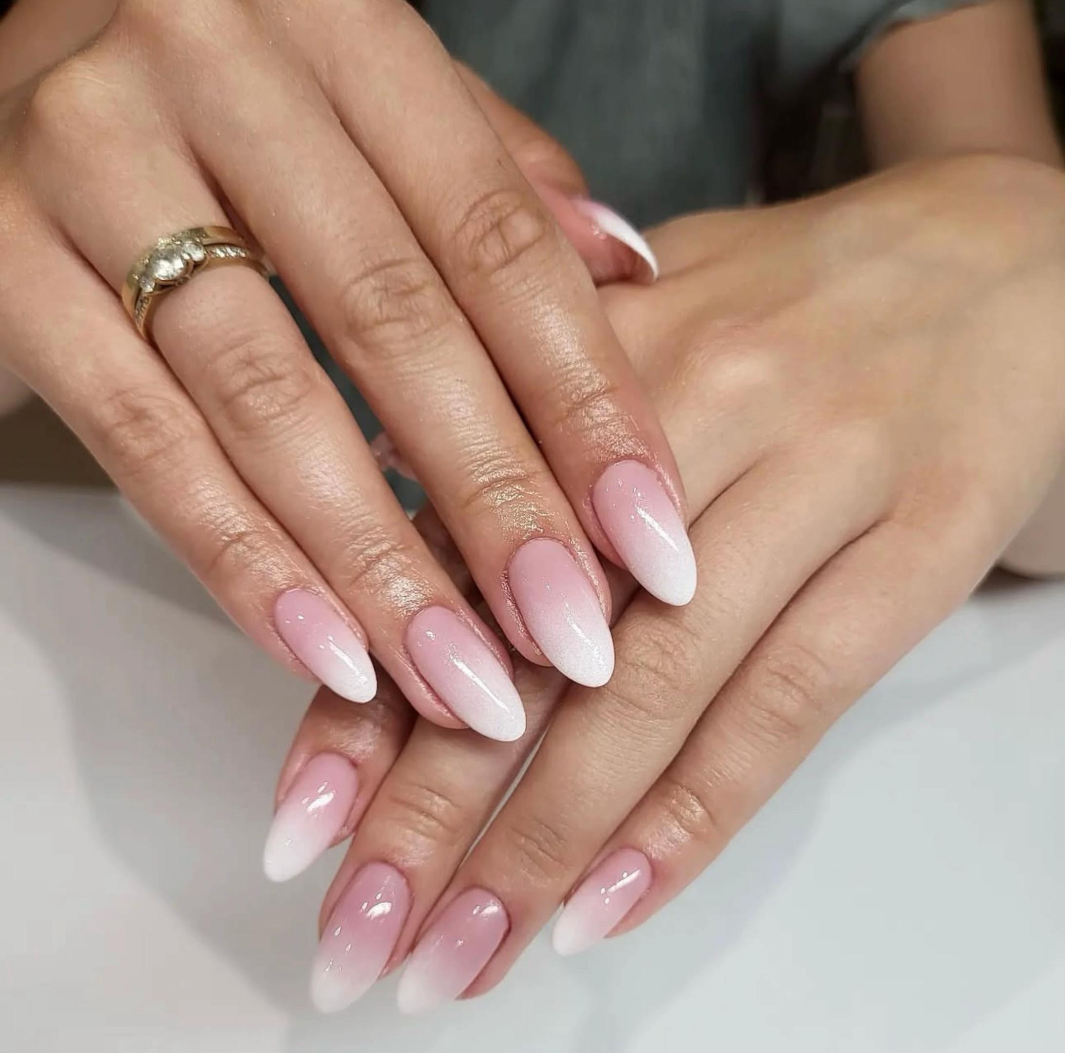@Nailsbymyra_