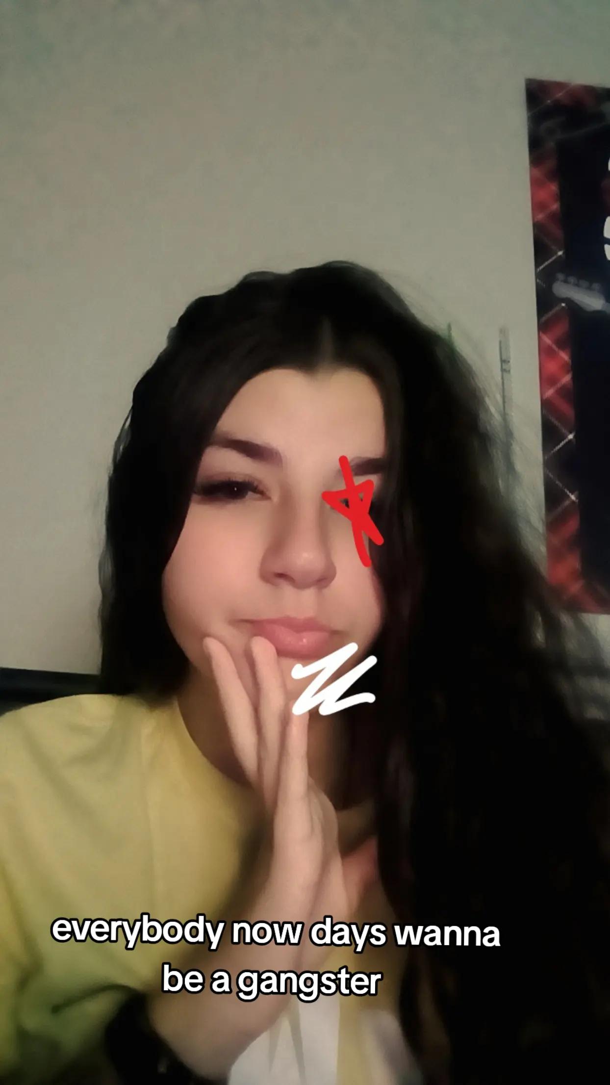 @ur fav queen๐๐