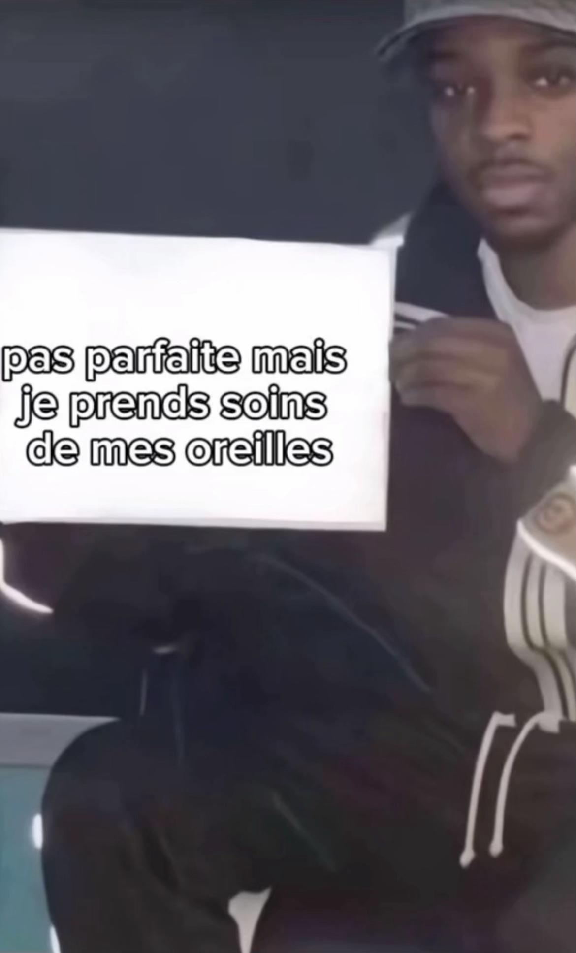 @𝐚𝐩𝐨_𝐥𝐥𝐢𝐧𝐞𝟖