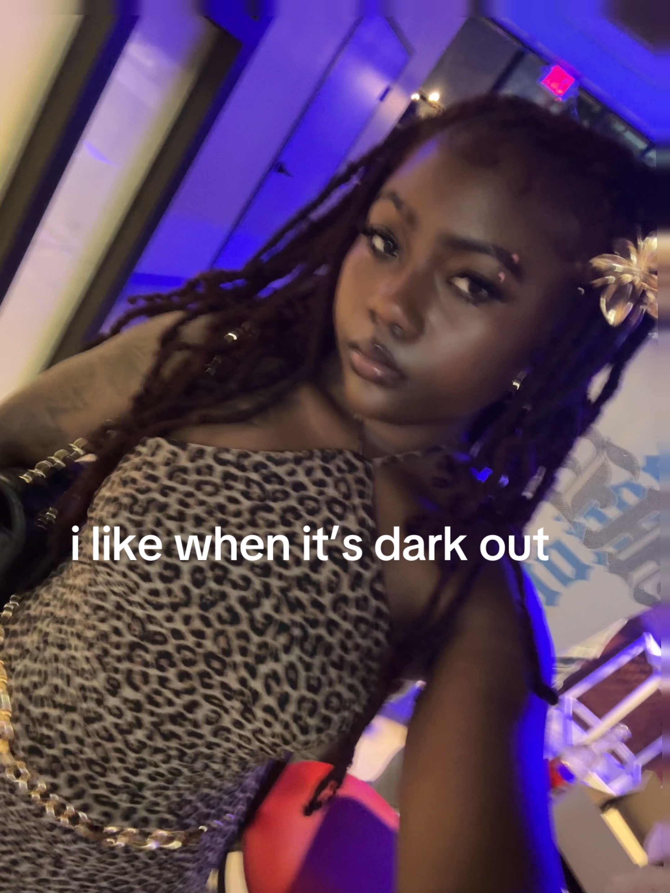 @⃟