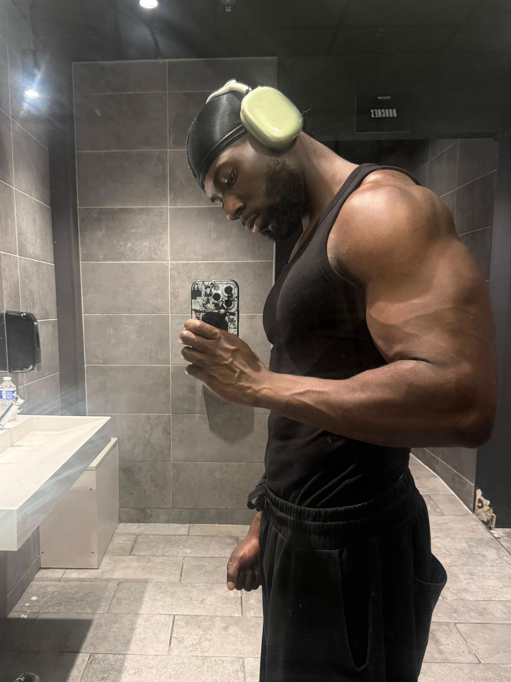 @SenkuFit