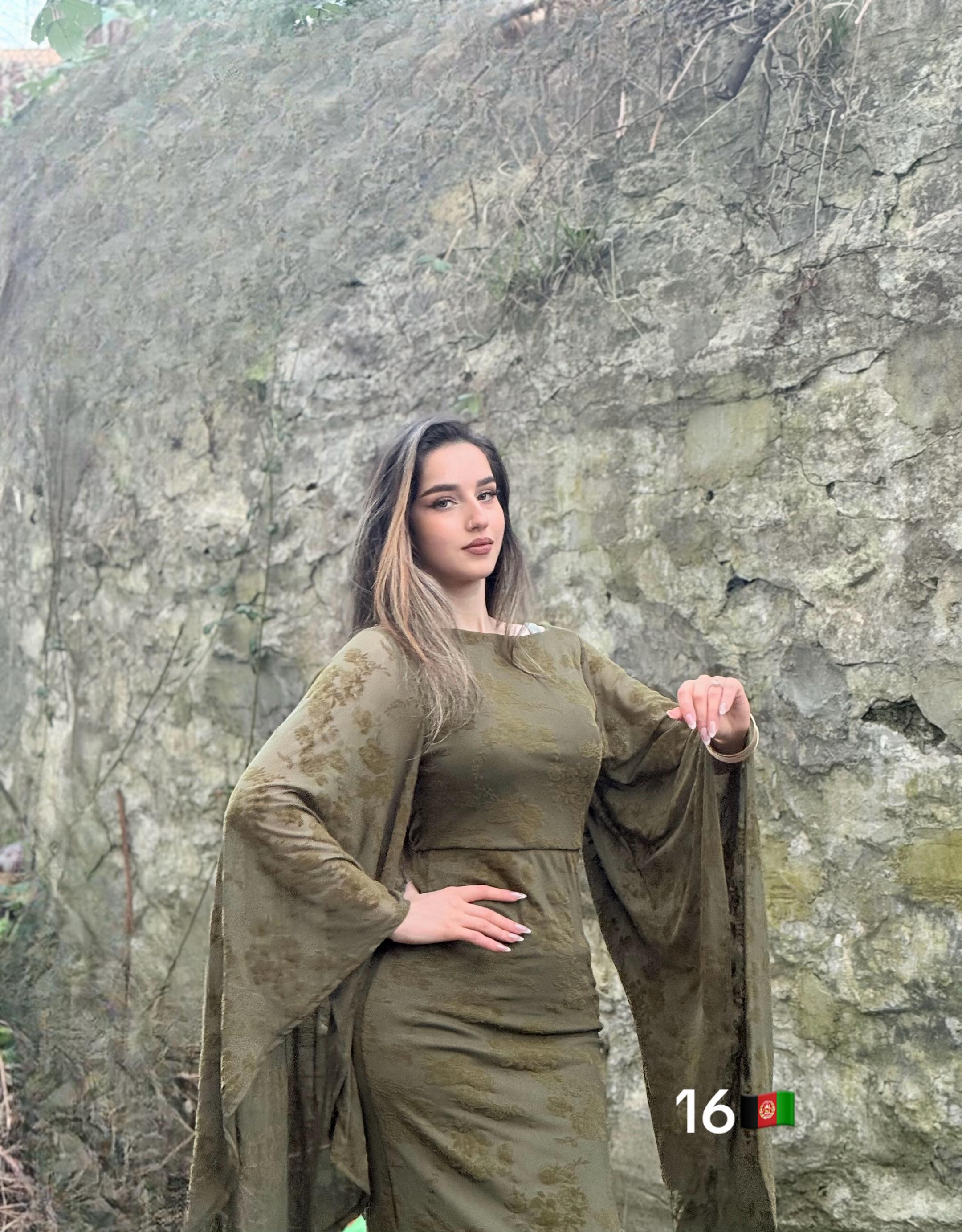 @Zohra