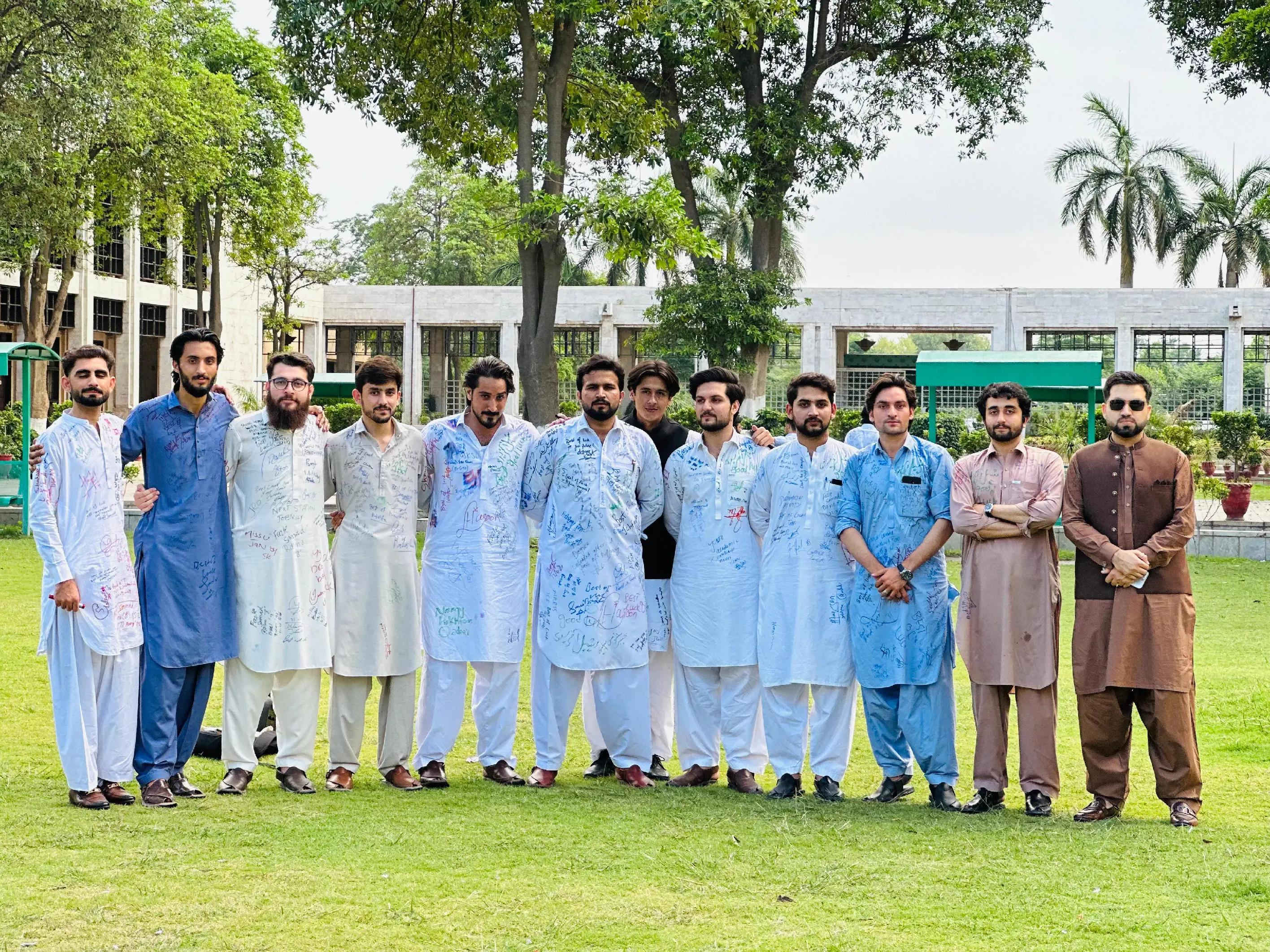 @Qadeer آفریدی