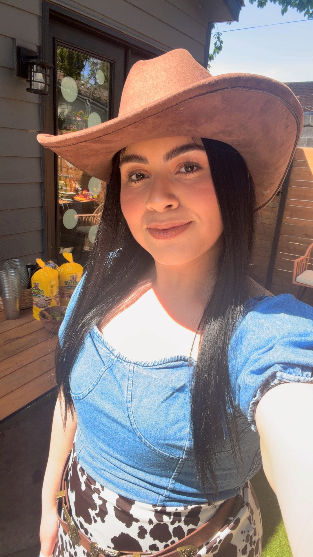 @Emily García