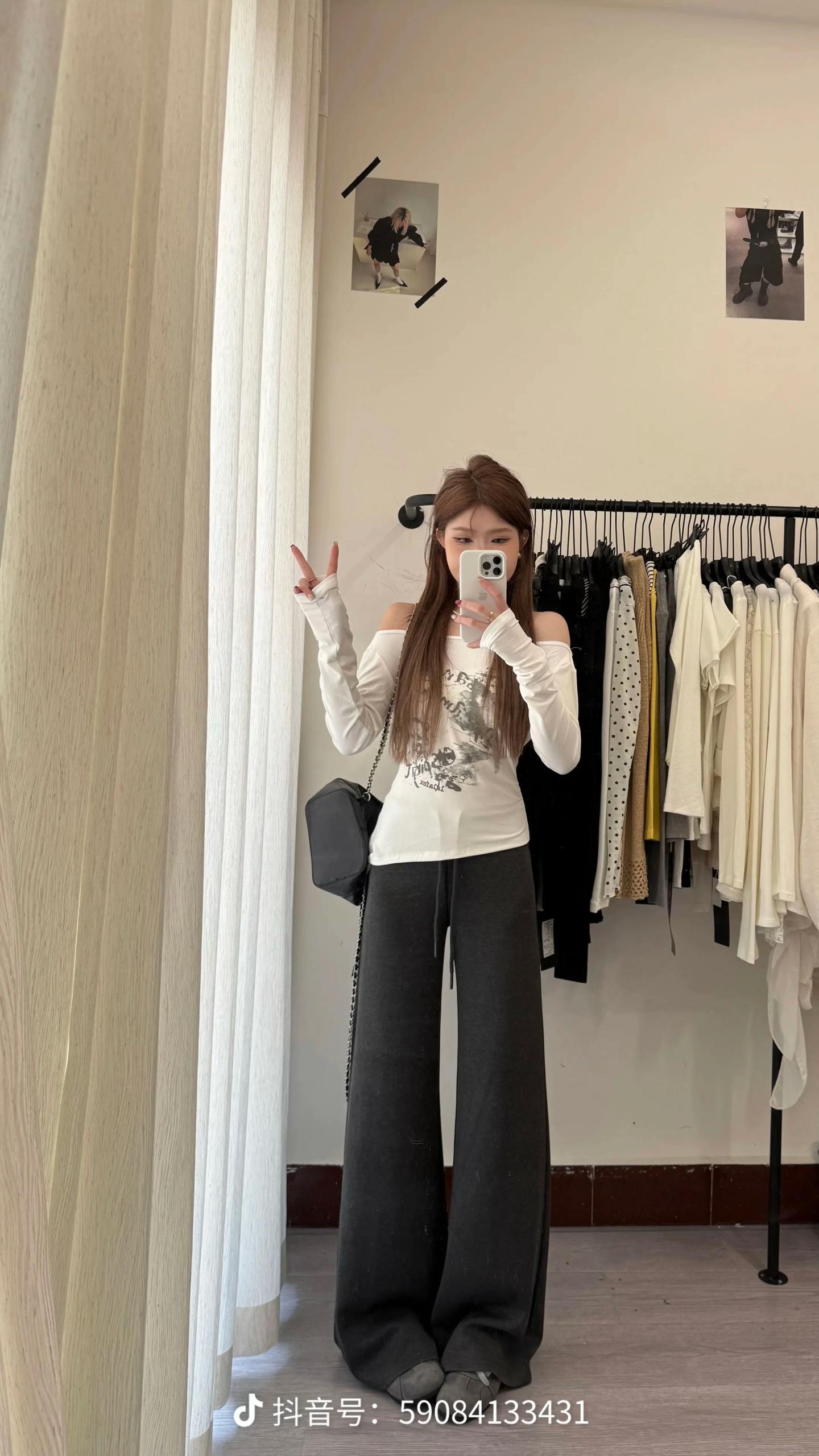 @outfitss ๐