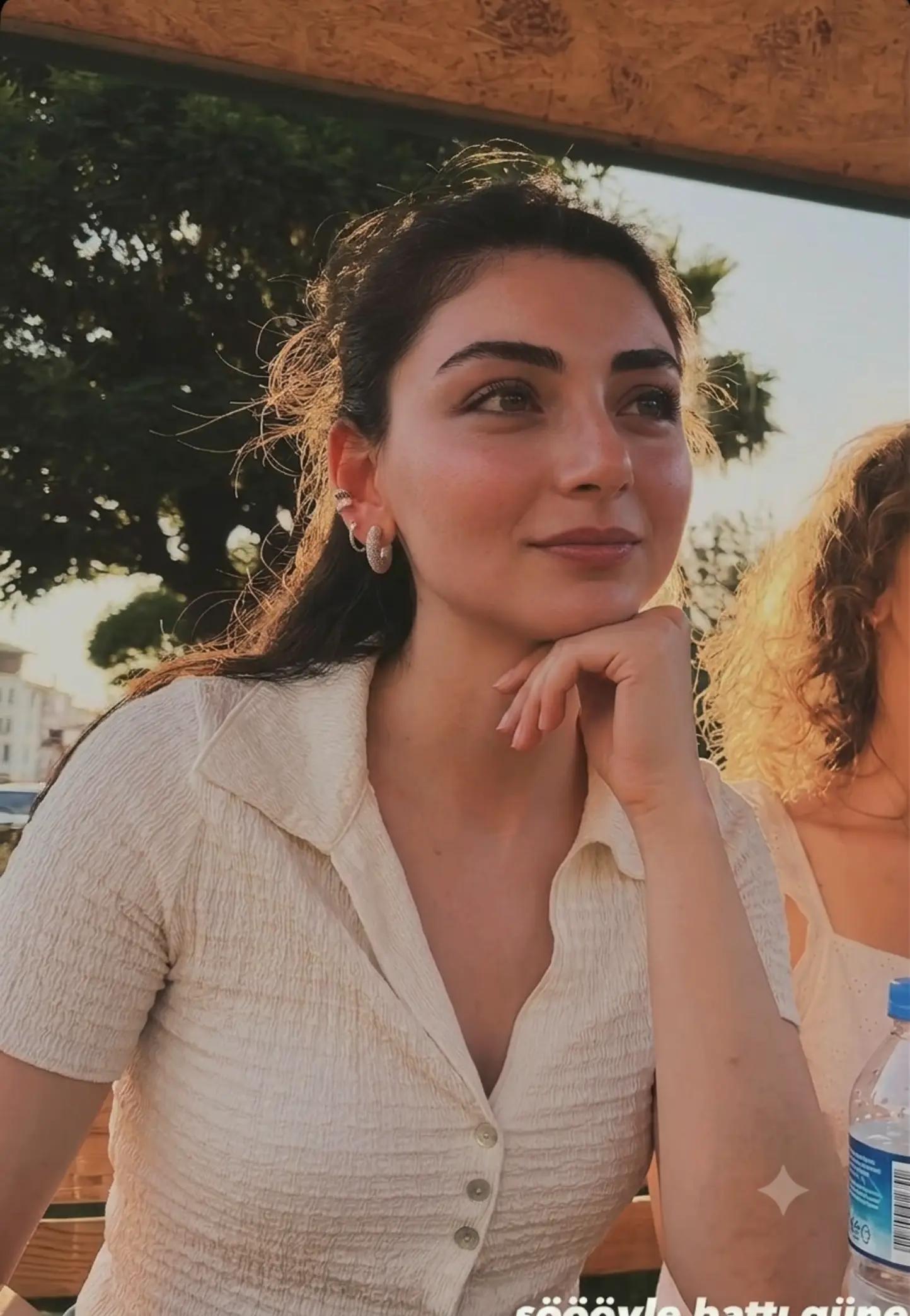 @🇹🇷 𝗢𝘇𝗴𝗲 𝗧&ouml;𝗿𝗲𝗿 💘