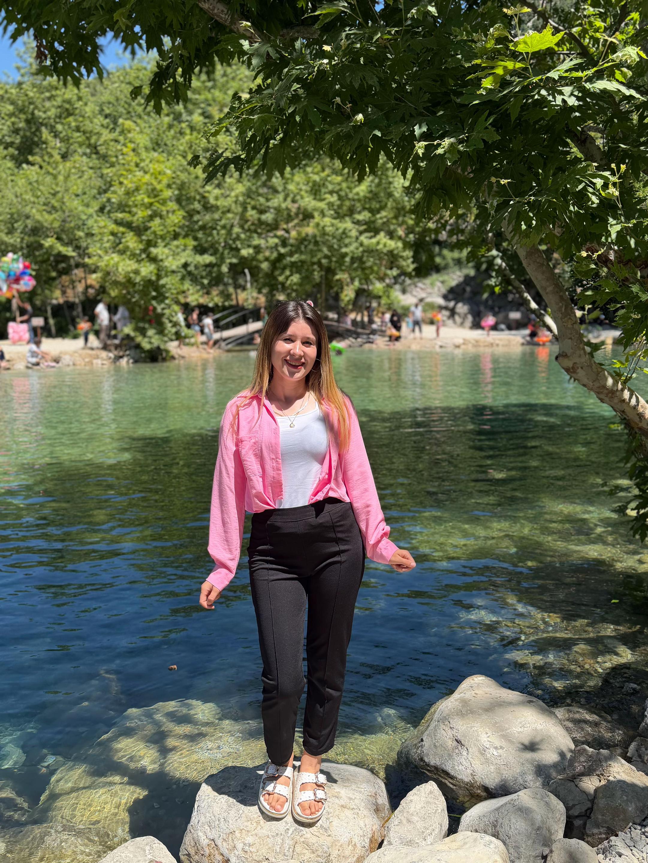 @Nur_sarı