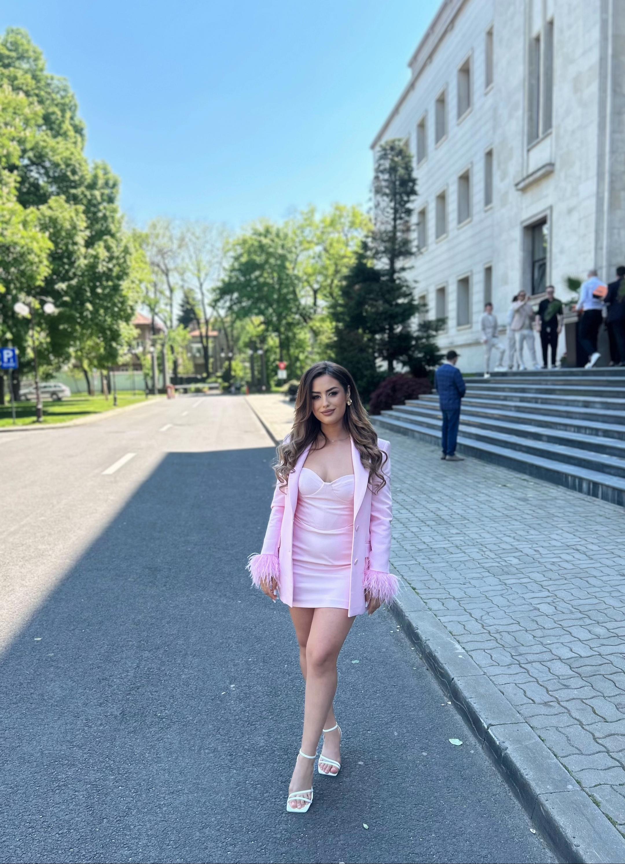 @Denisa