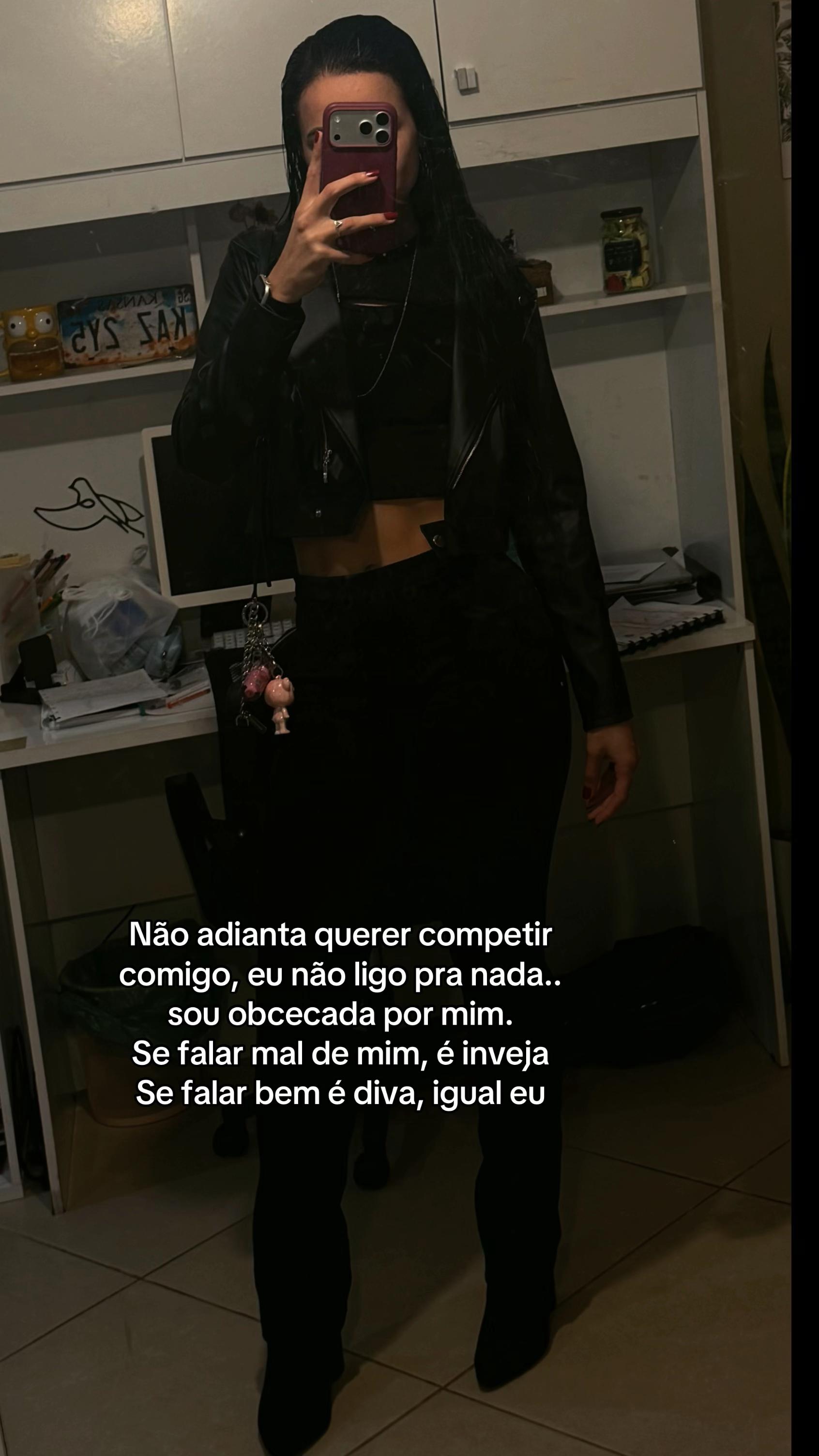@Julia Corr&ecirc;a de Aguiar