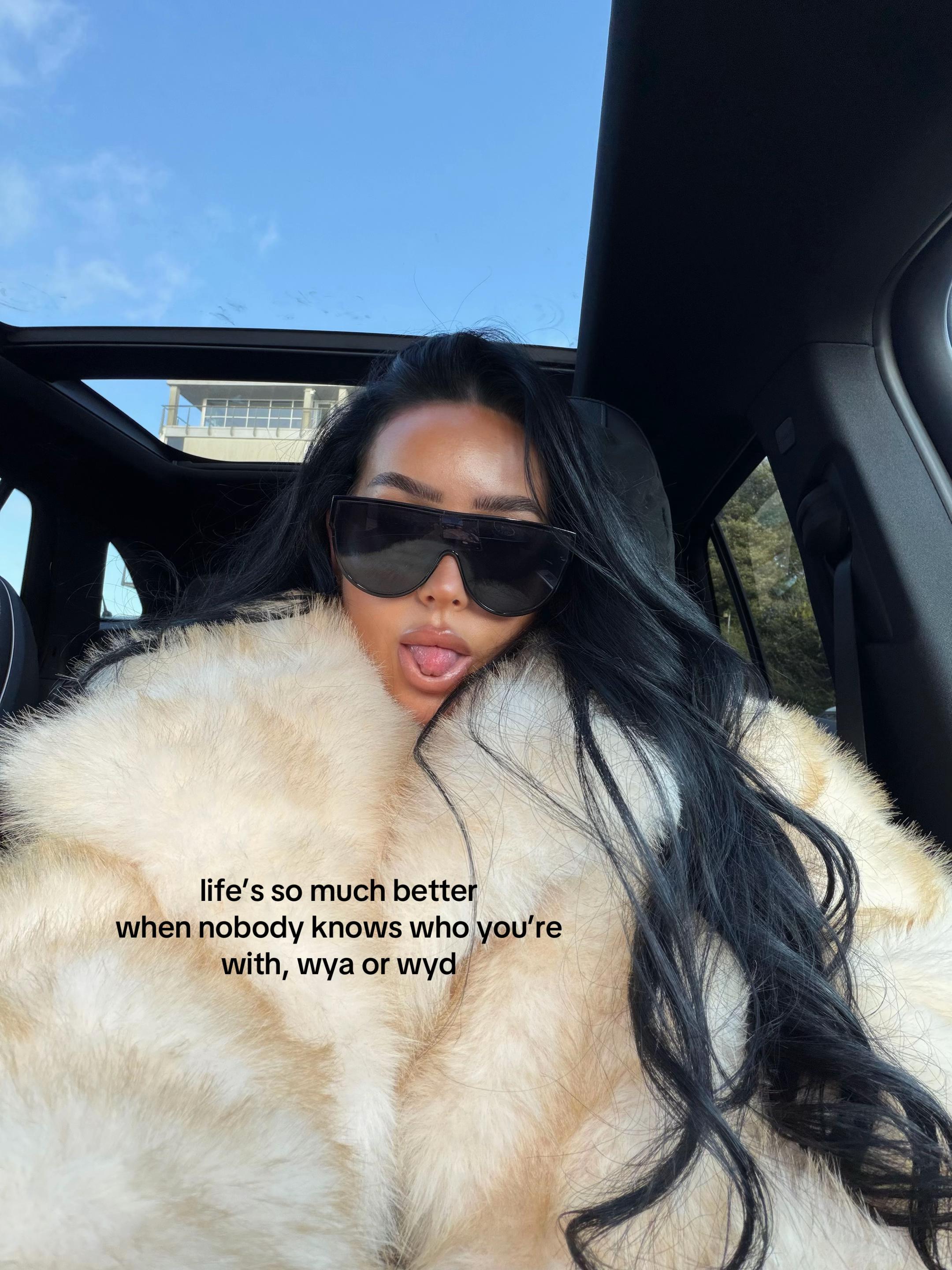 @Chloe
