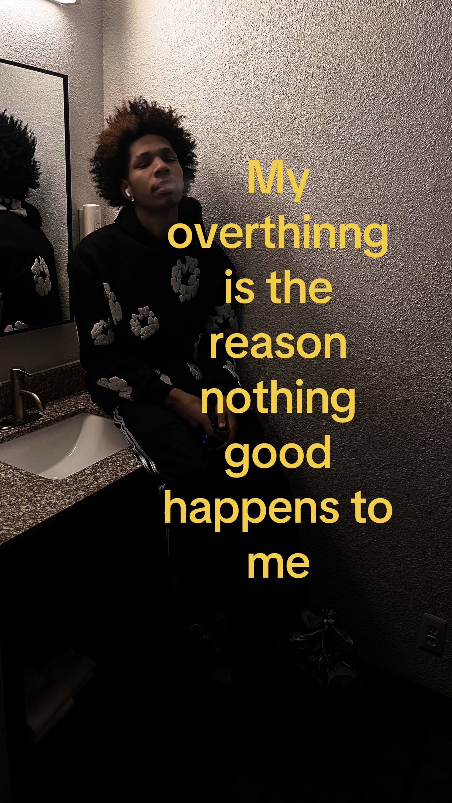 @⃟