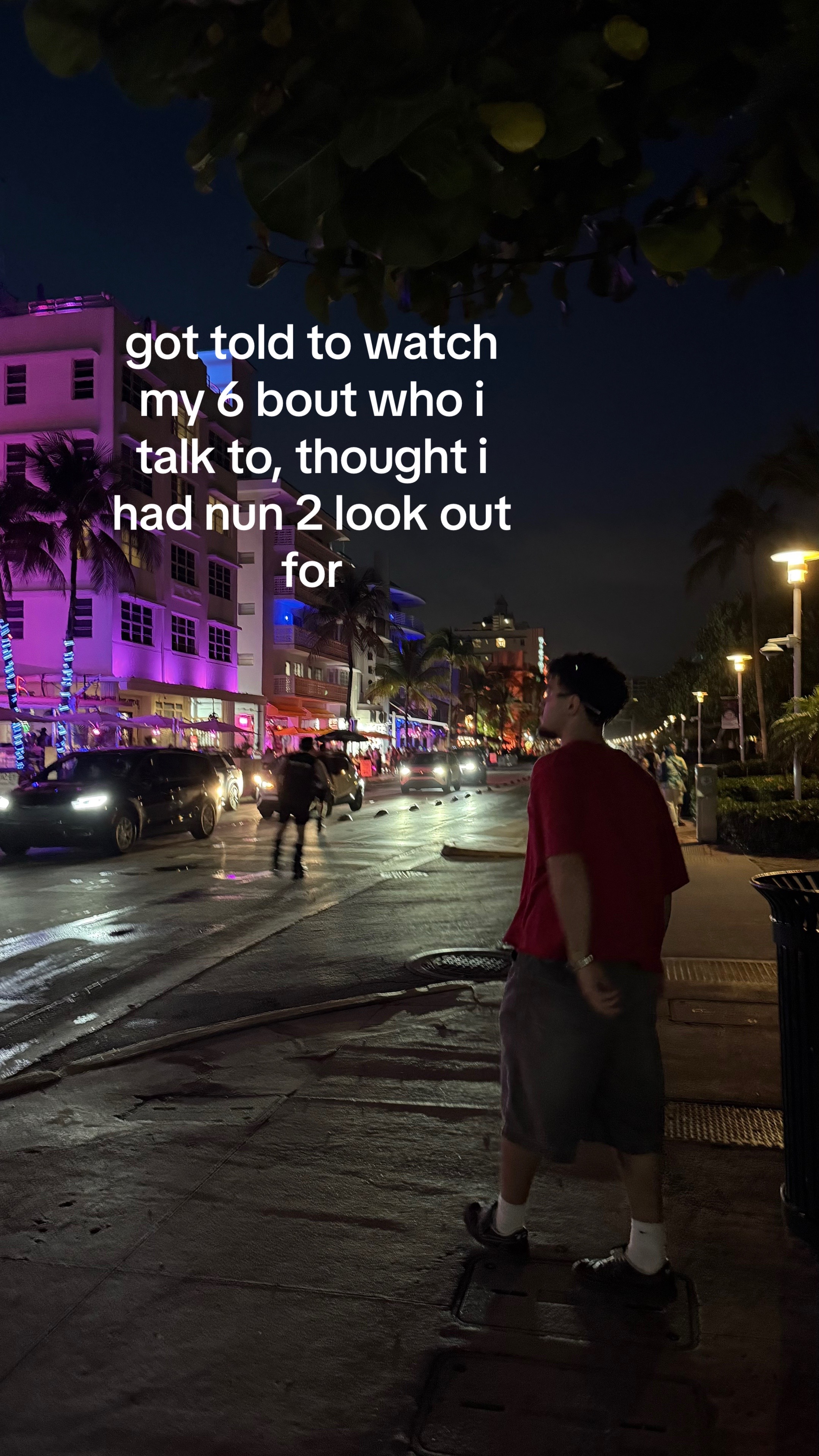 @𖣂