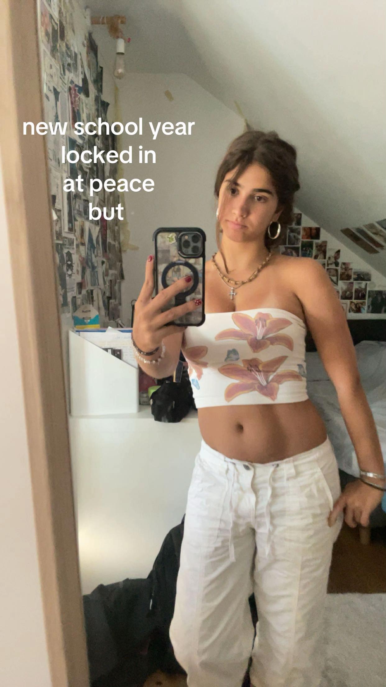 @𝓬𝓵𝓪𝓻𝓪