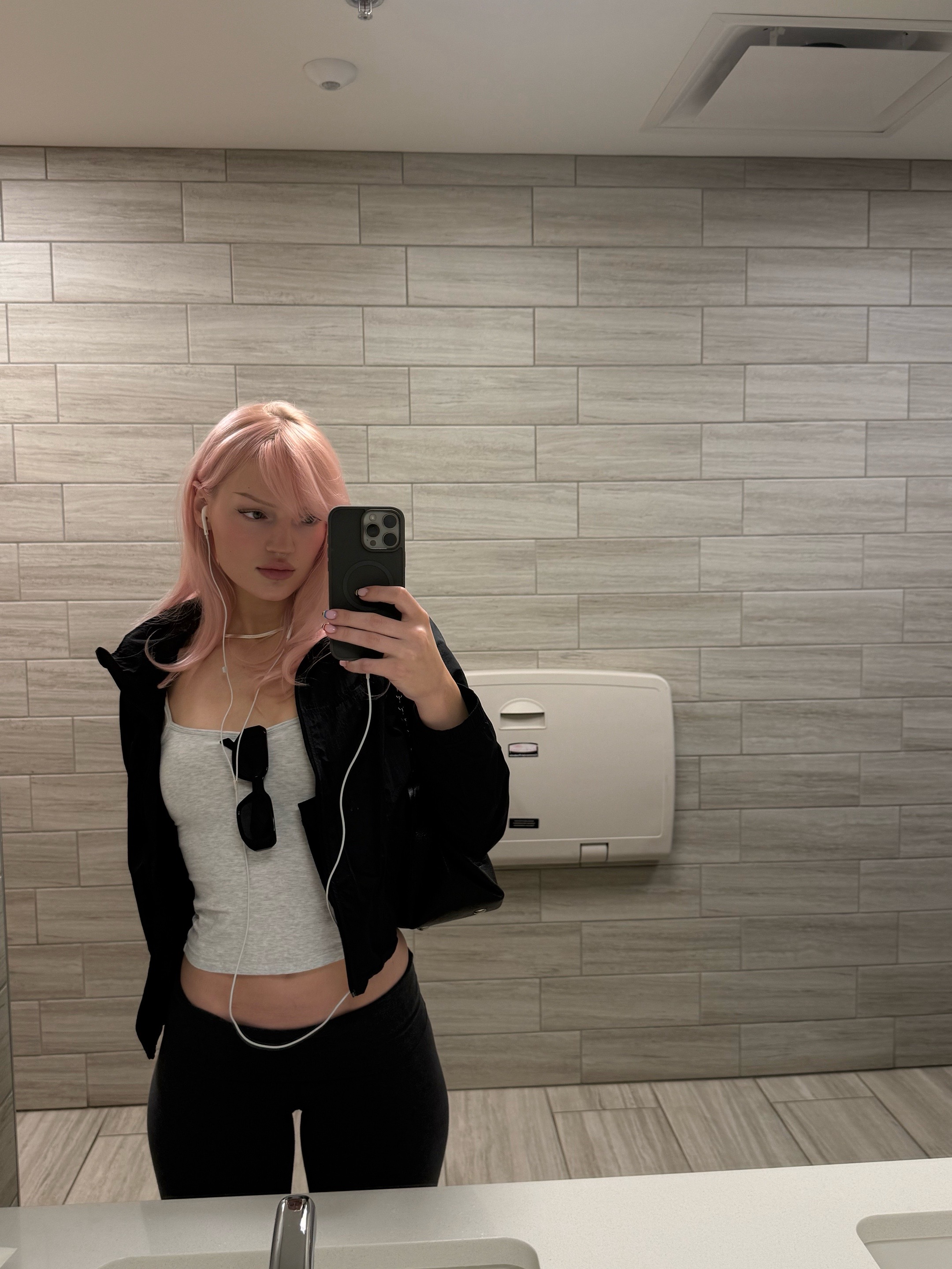 @nonamefae