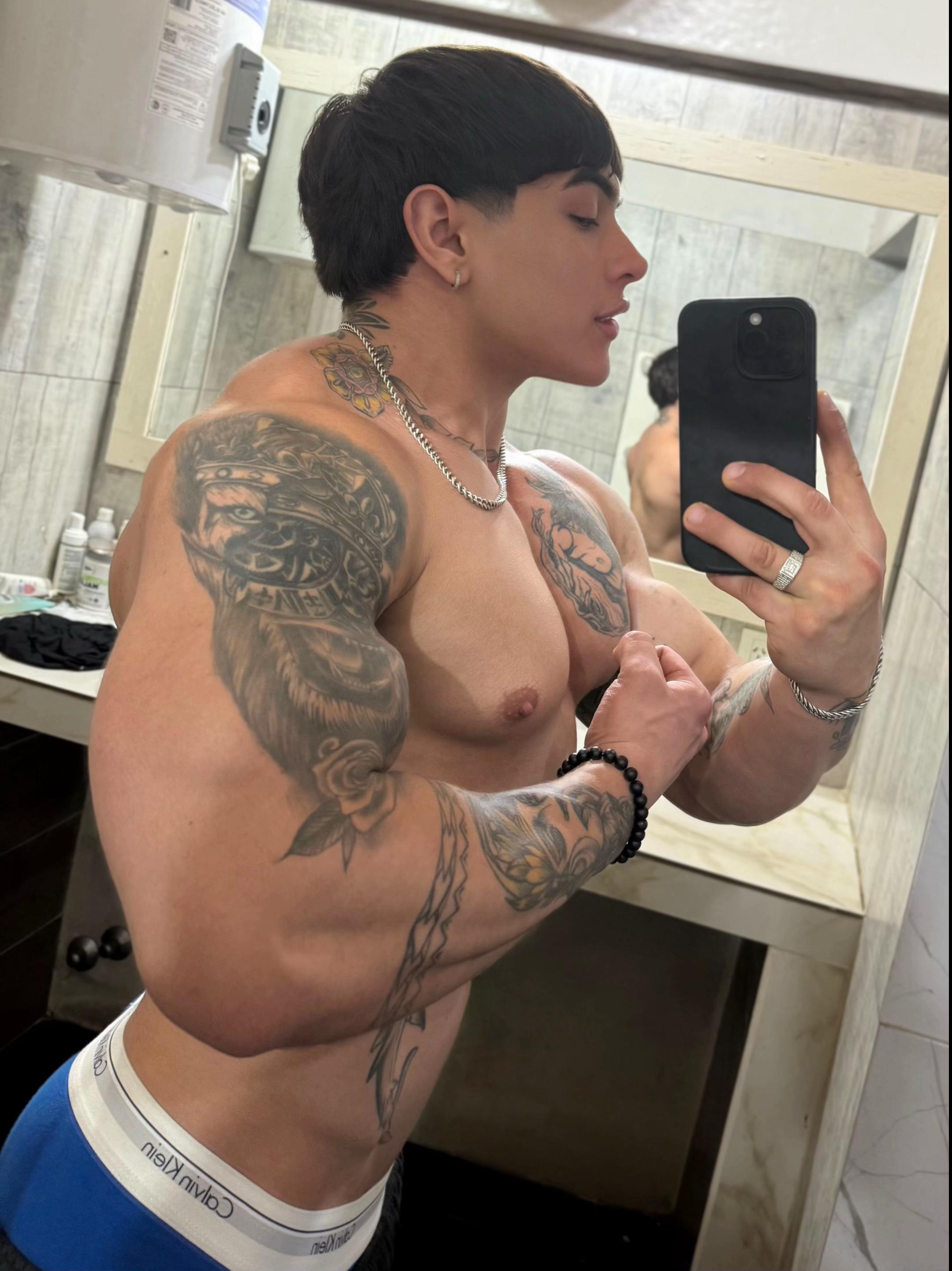 @Nicol&aacute;s