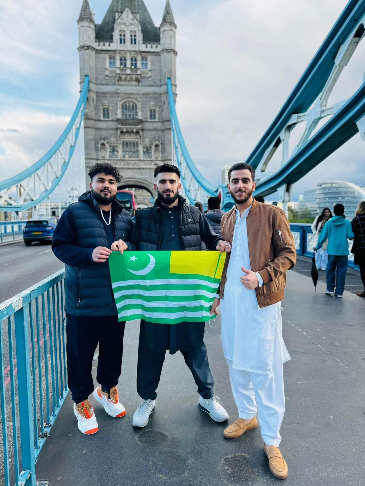 @Khan Abdullah Oldham🇬🇧